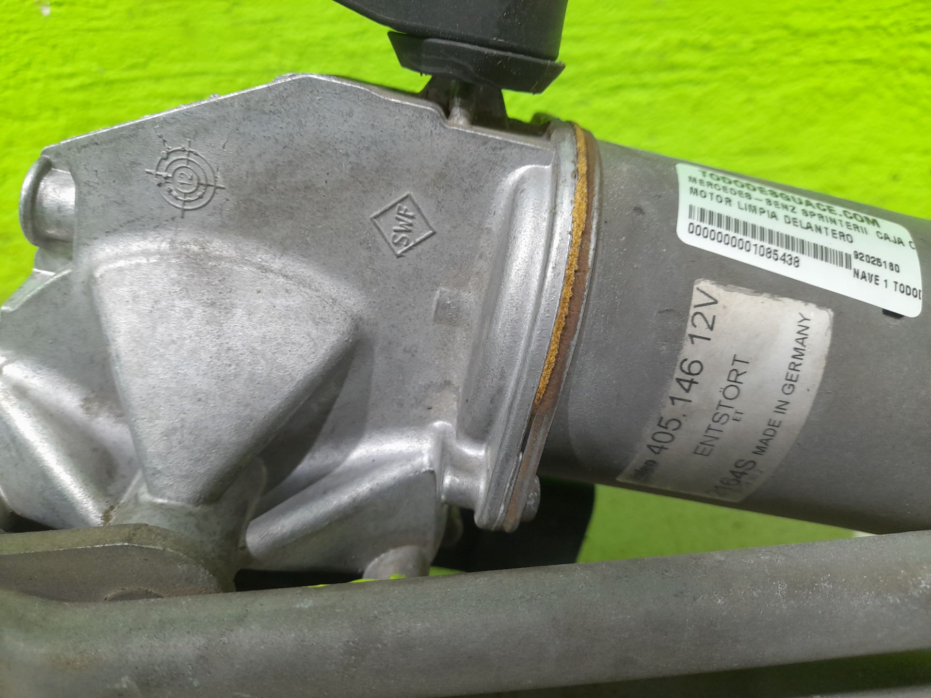 Motor limpia delantero 