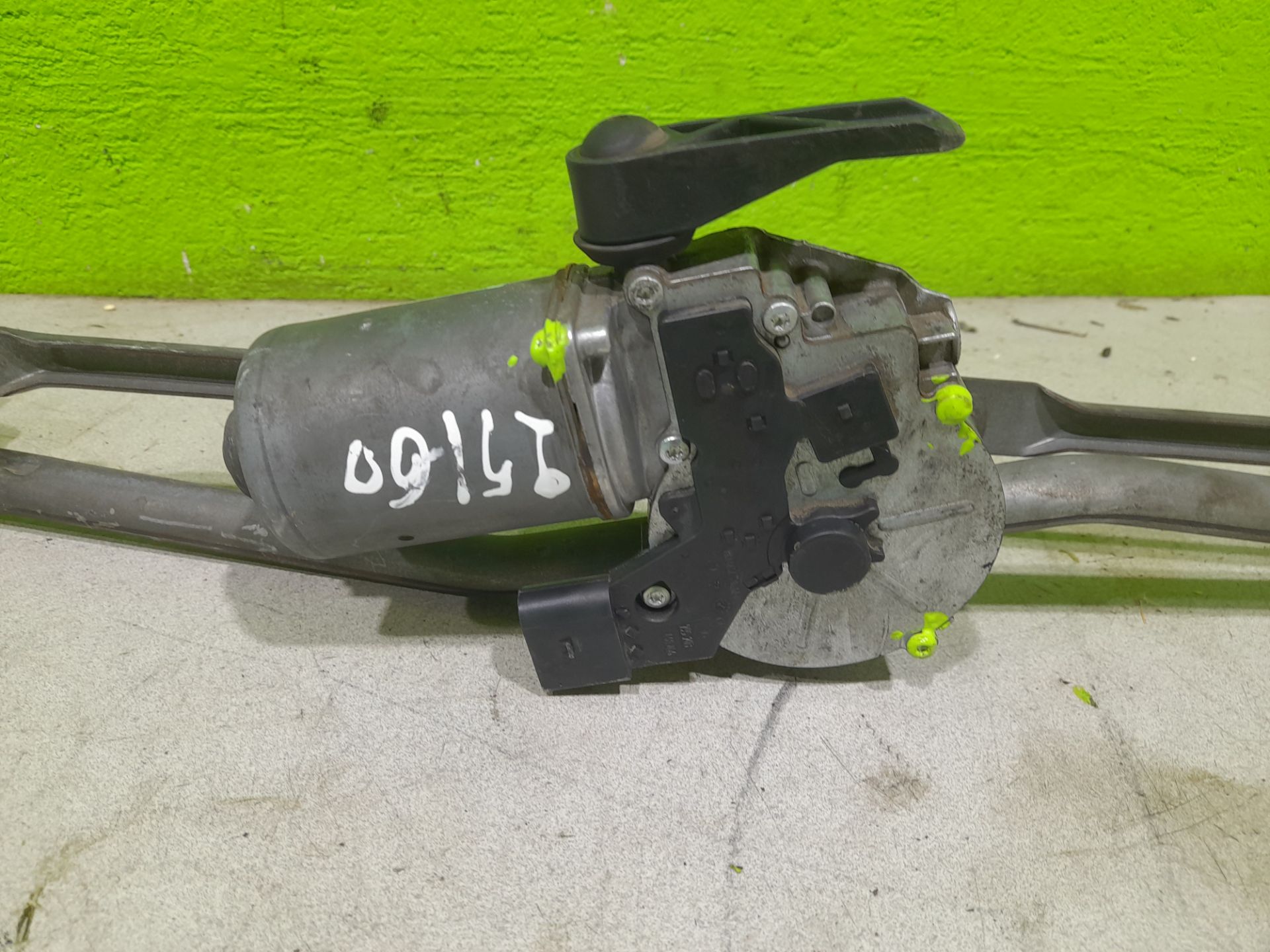 Motor limpia delantero 