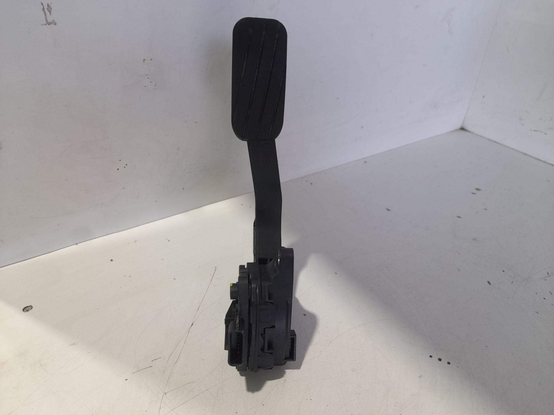 Pedal acelerador renault  no identificado