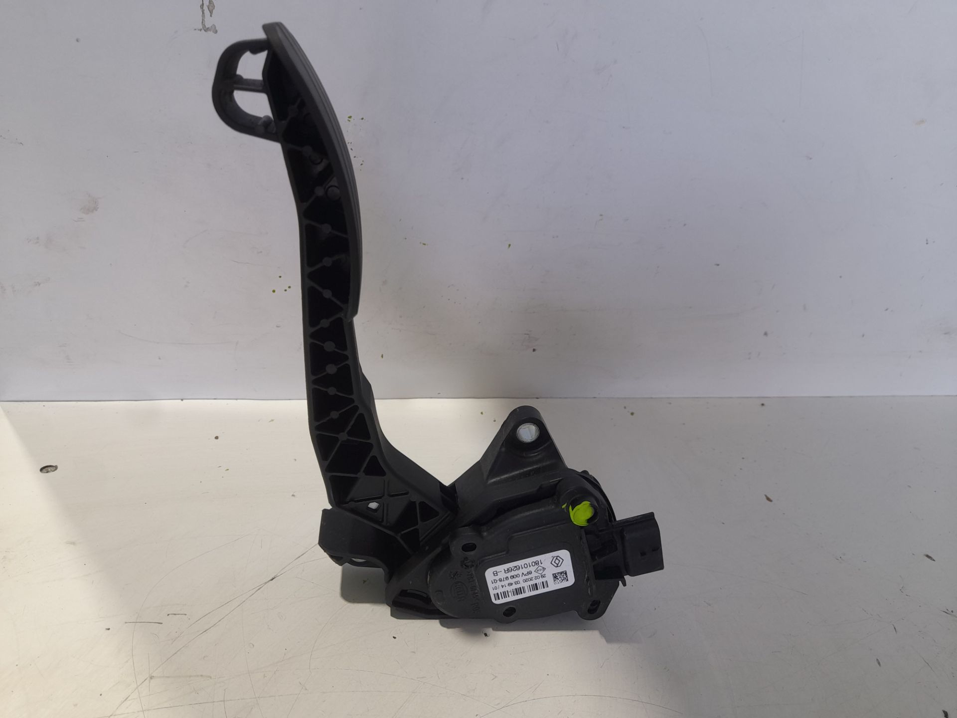 Pedal acelerador renault  no identificado