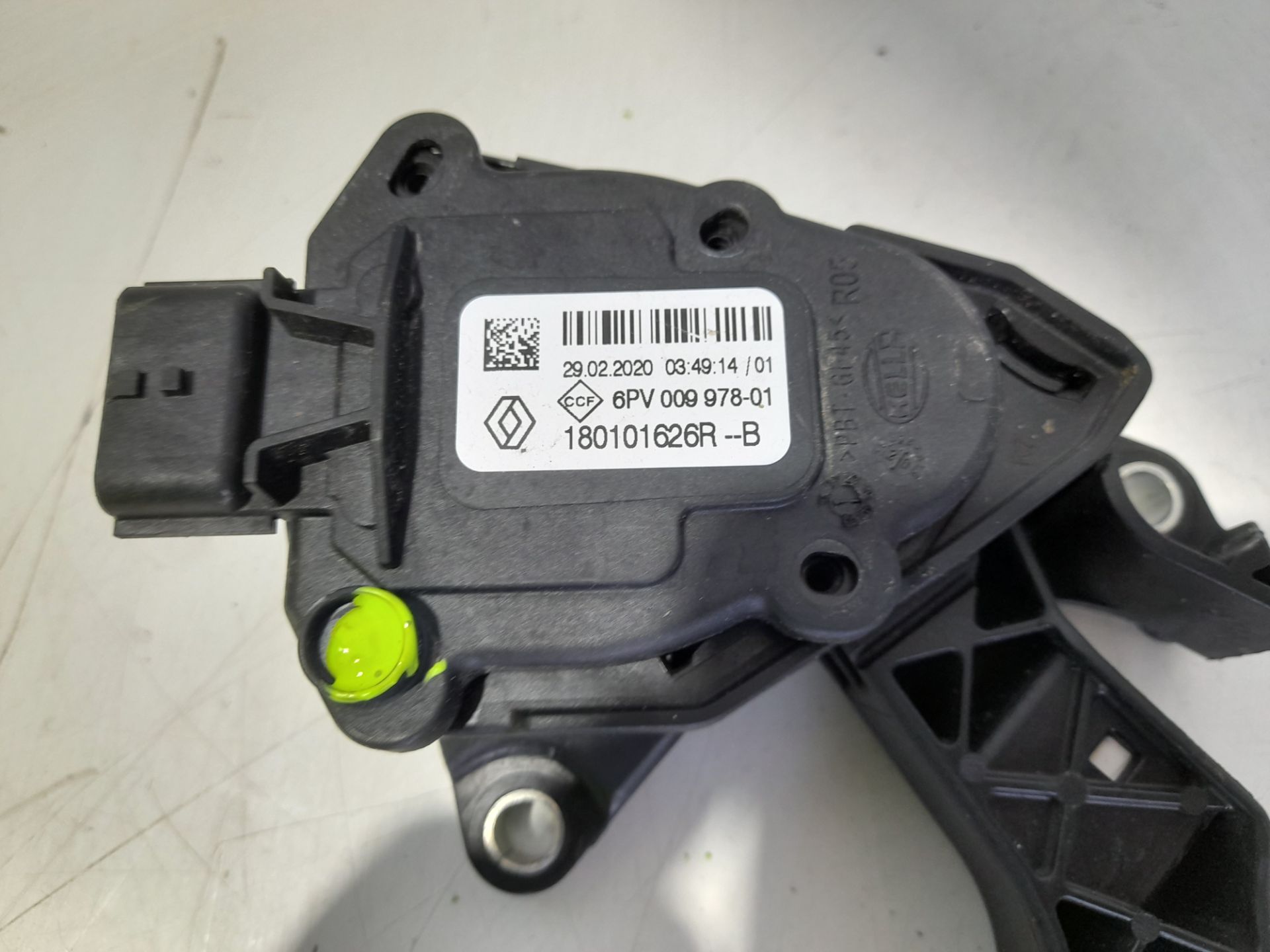 Pedal acelerador renault  no identificado