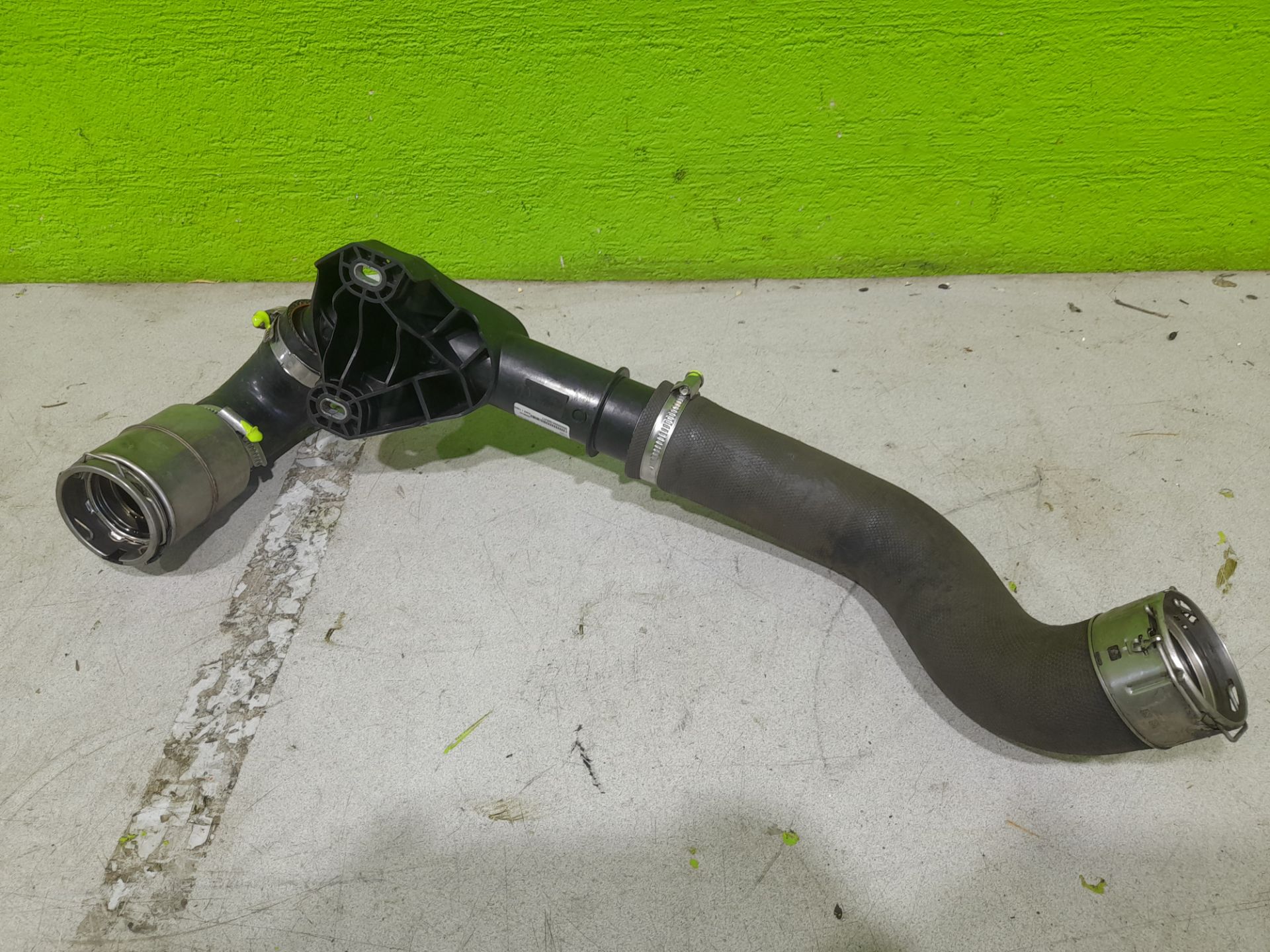 Tubo renault  no identificado