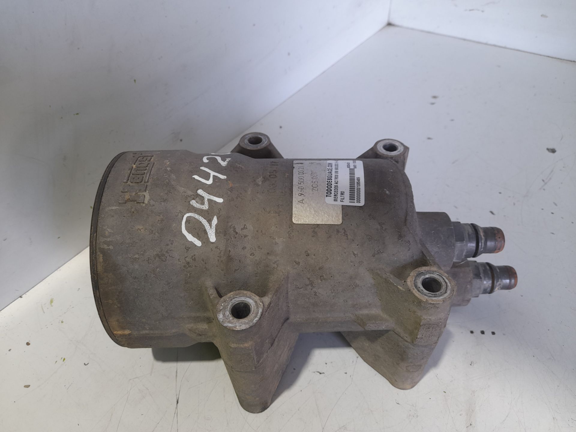 Soporte filtro aceite mercedes-benz actros 4 2-ejes bm 963 (2011) 18xx 4x2 sattelzugmaschine l b