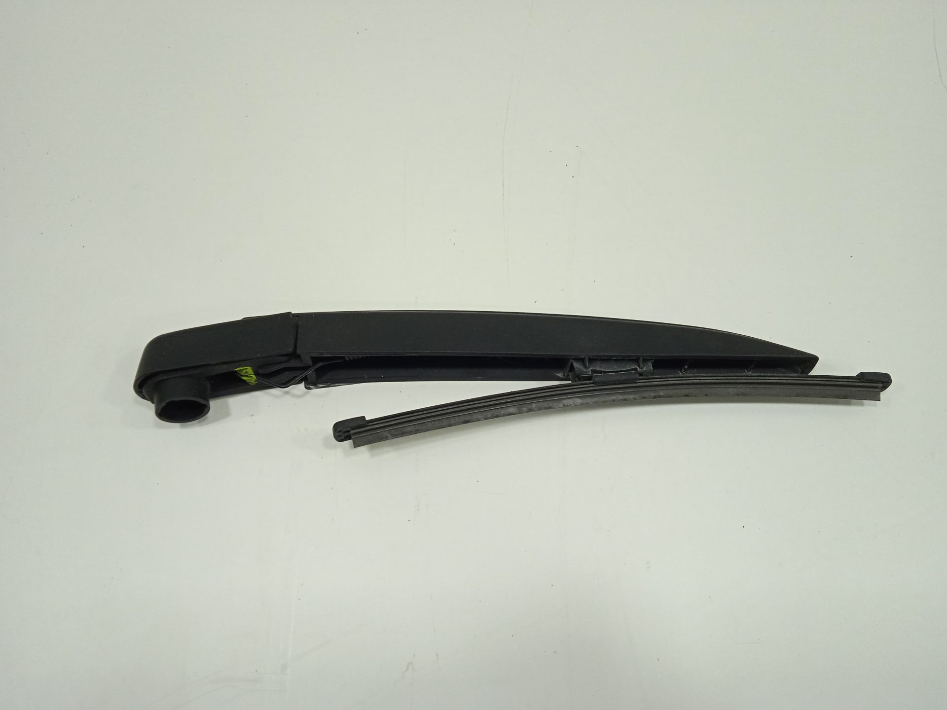 Brazo limpia trasero renault clio iv wolfnoir