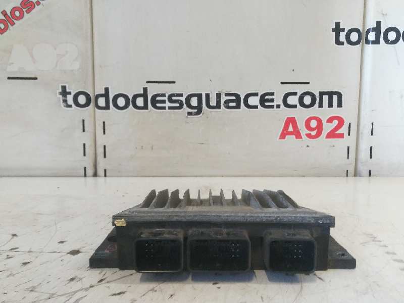  centralita motor uce   renault megane ii berlina 5p authentique 1.5 dci diesel