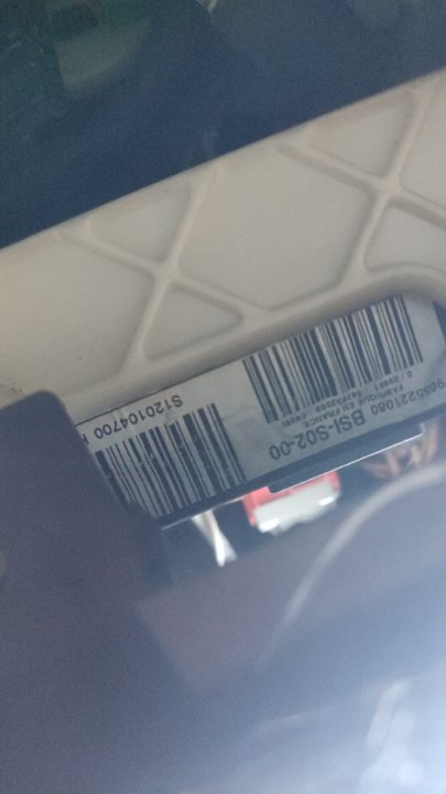 Caja reles / fusibles peugeot 407 st confort pack