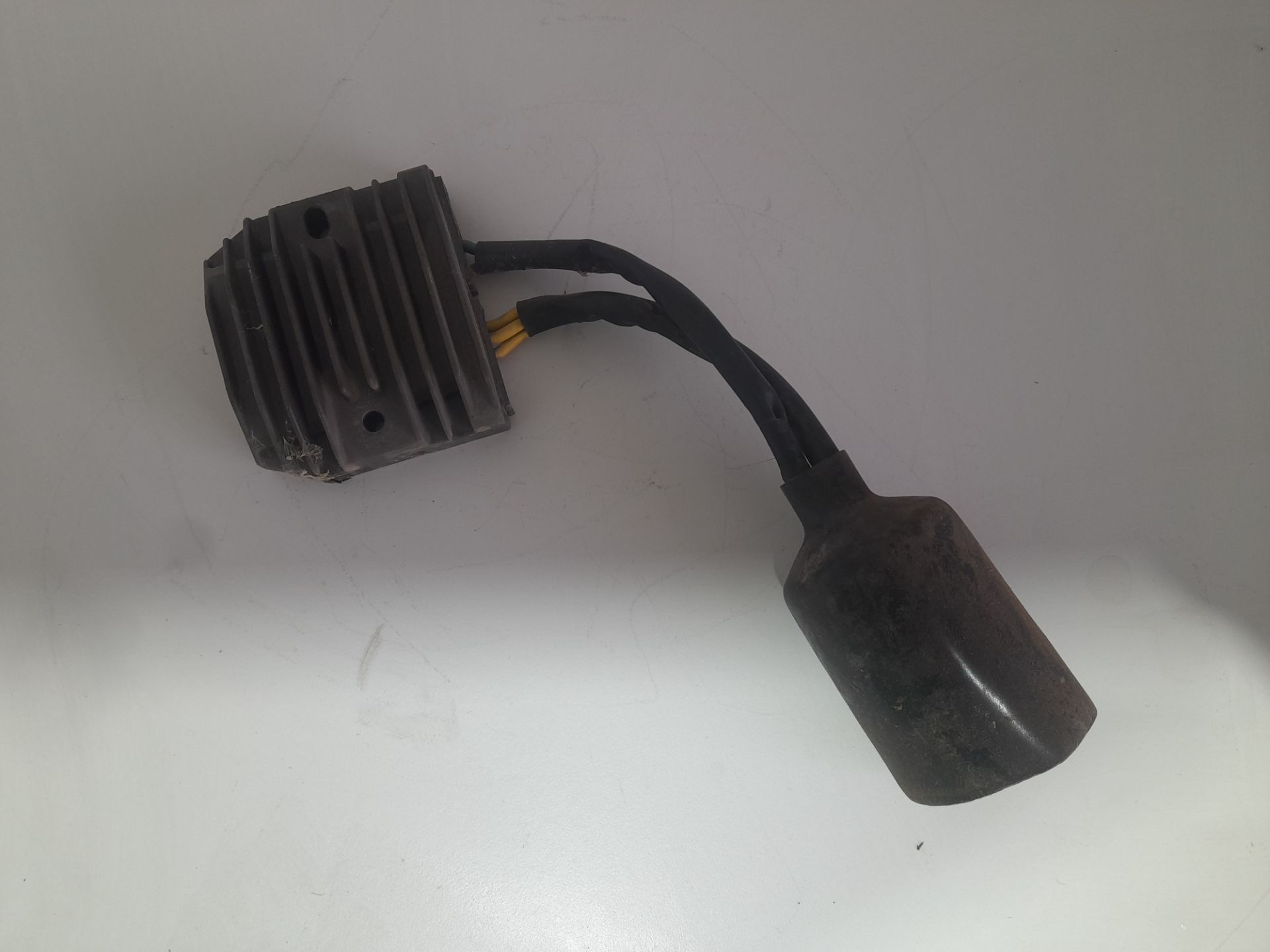 Regulador de corriente honda nt 700 v deauville ntv 650 revere          (rc33)
