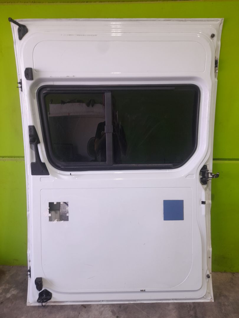 Puerta lateral corredera derecha 