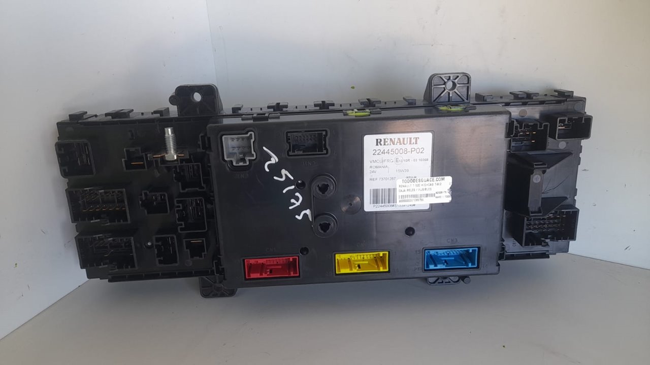 Caja reles / fusibles   no identificado