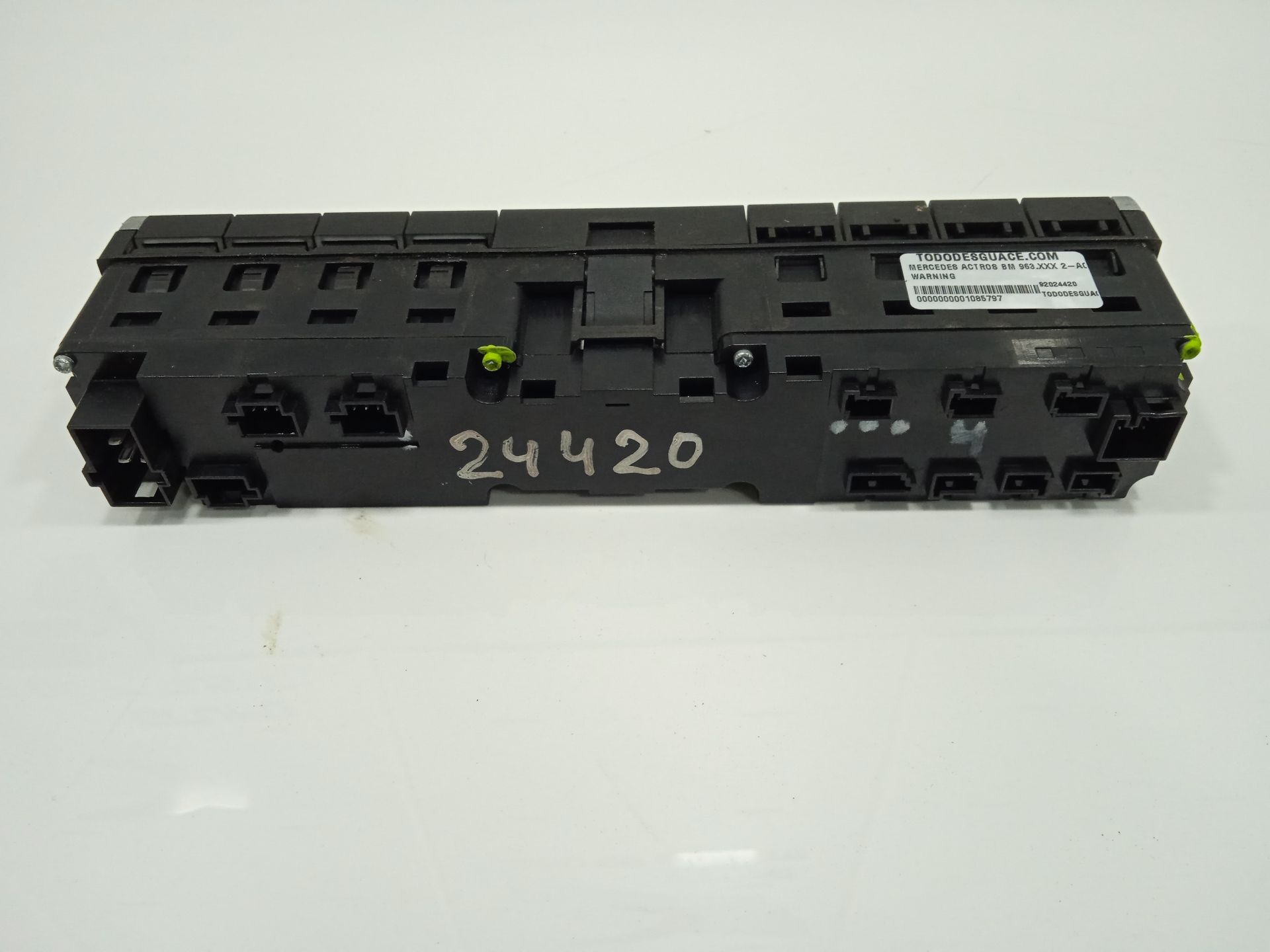 Warning mercedes-benz actros 4 2-ejes bm 963 (2011) 18xx 4x2 sattelzugmaschine l b
