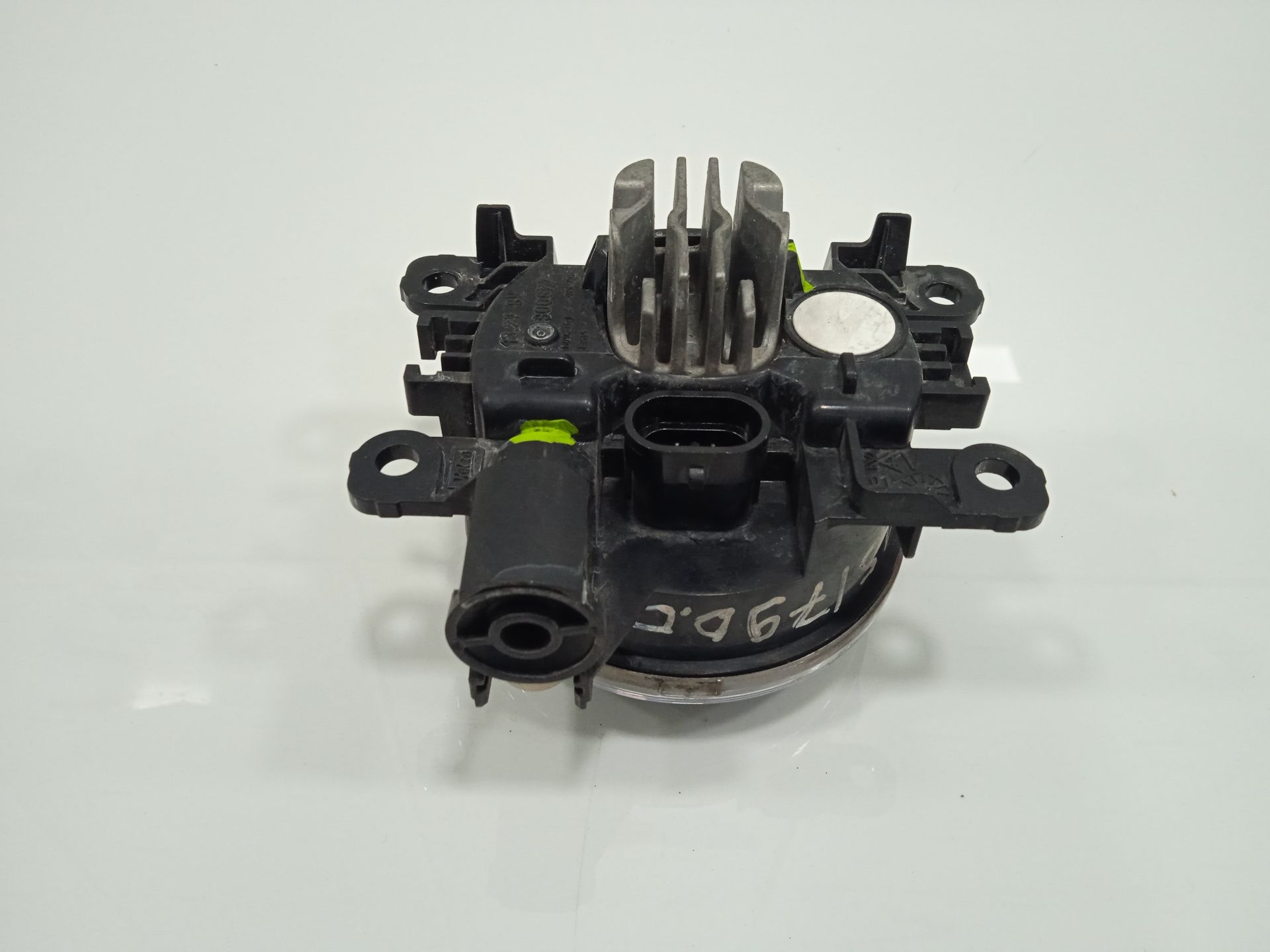 Faro antiniebla derecho renault clio iv wolfnoir