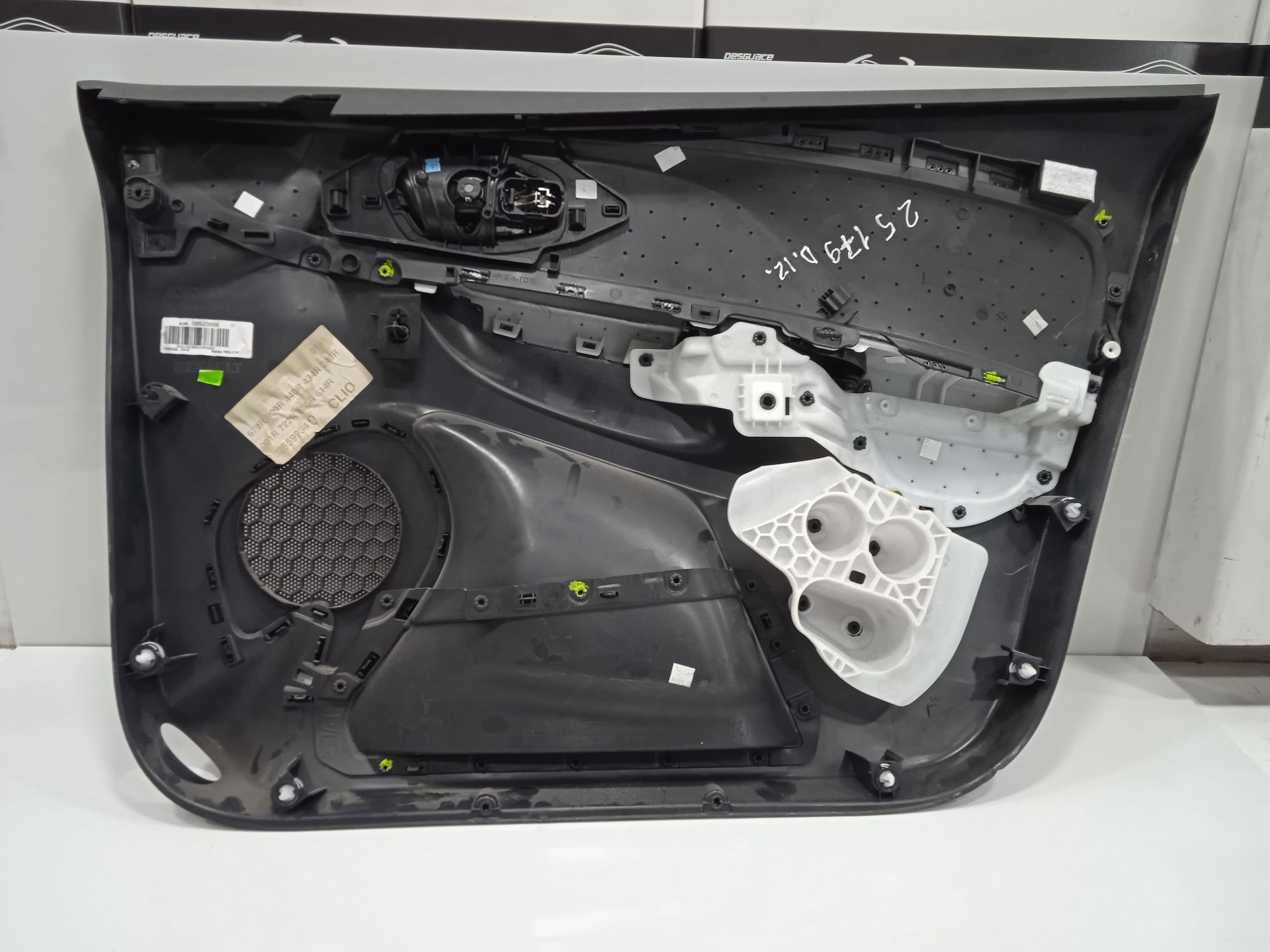 No identificado renault clio iv wolfnoir