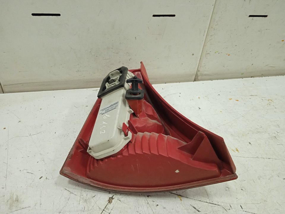 Piloto trasero derecho renault clio ii fase ii (bcb0) authentique