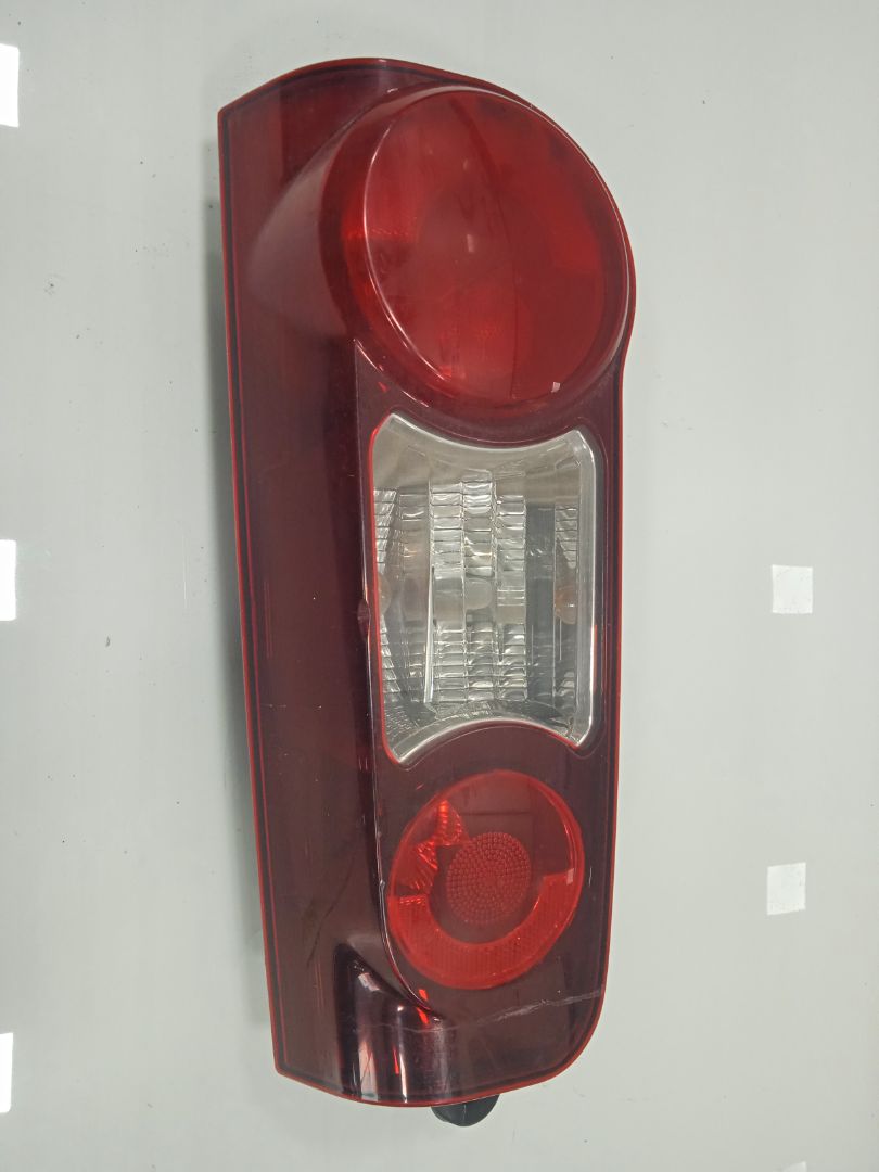 Piloto trasero derecho l1