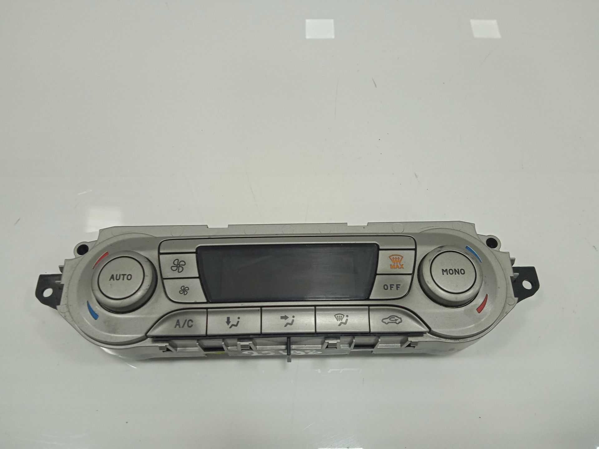 Mando calefaccion / aire acondicionado ford focus berlina (cb4) business