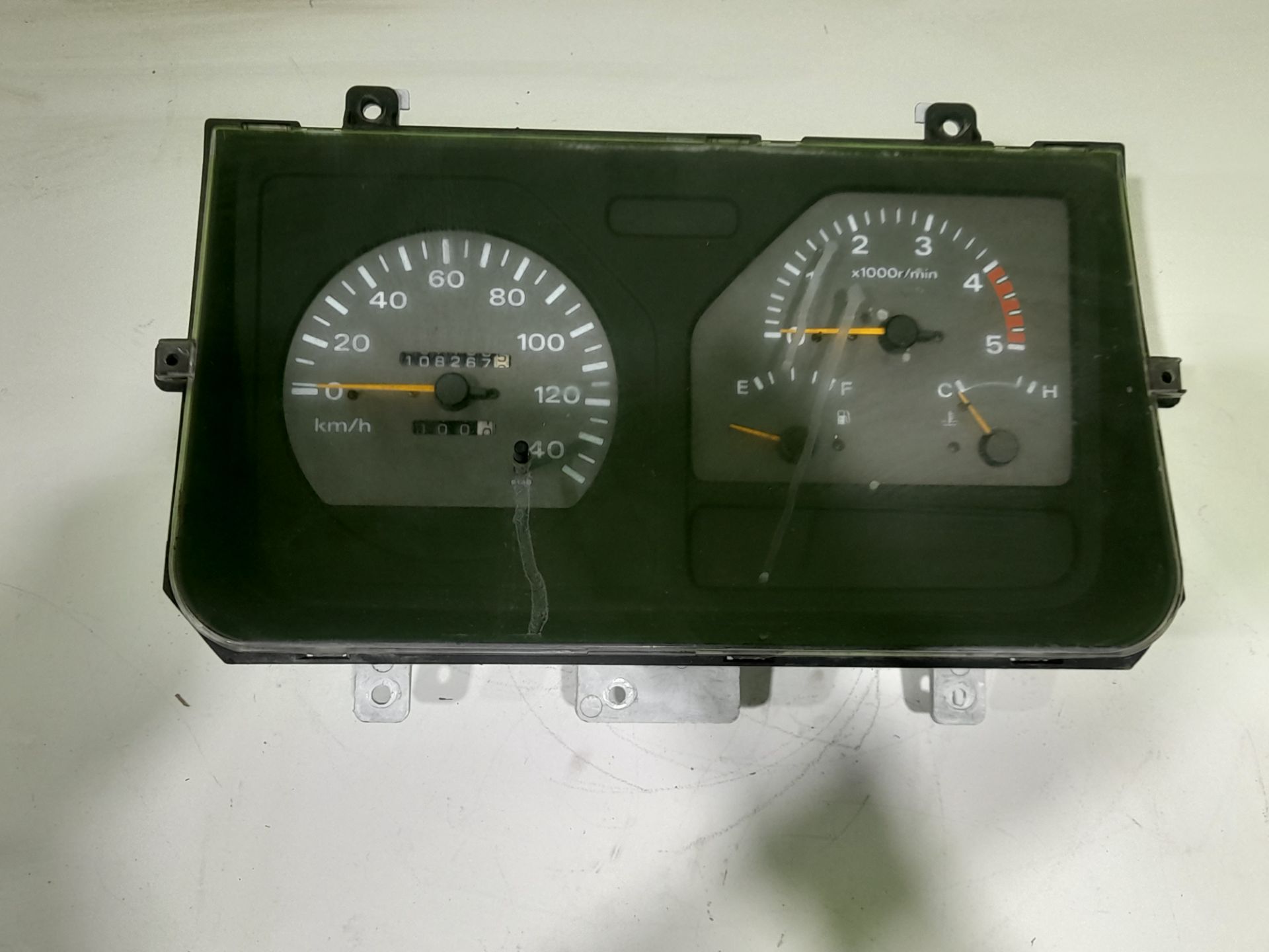 Cuadro instrumentos nissan  no identificado