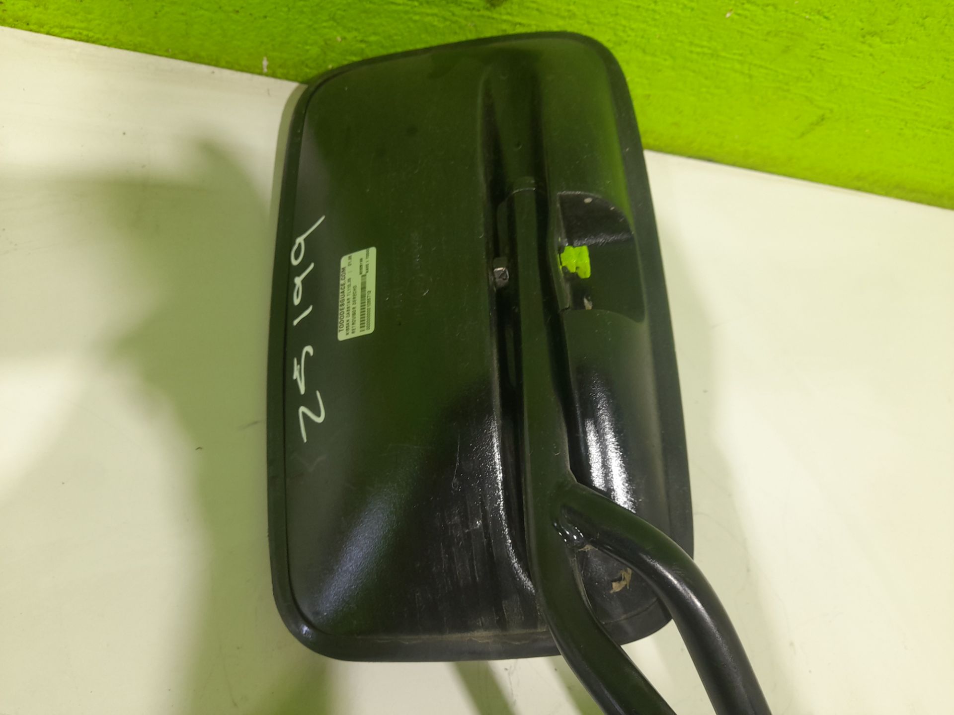 Retrovisor derecho nissan  no identificado