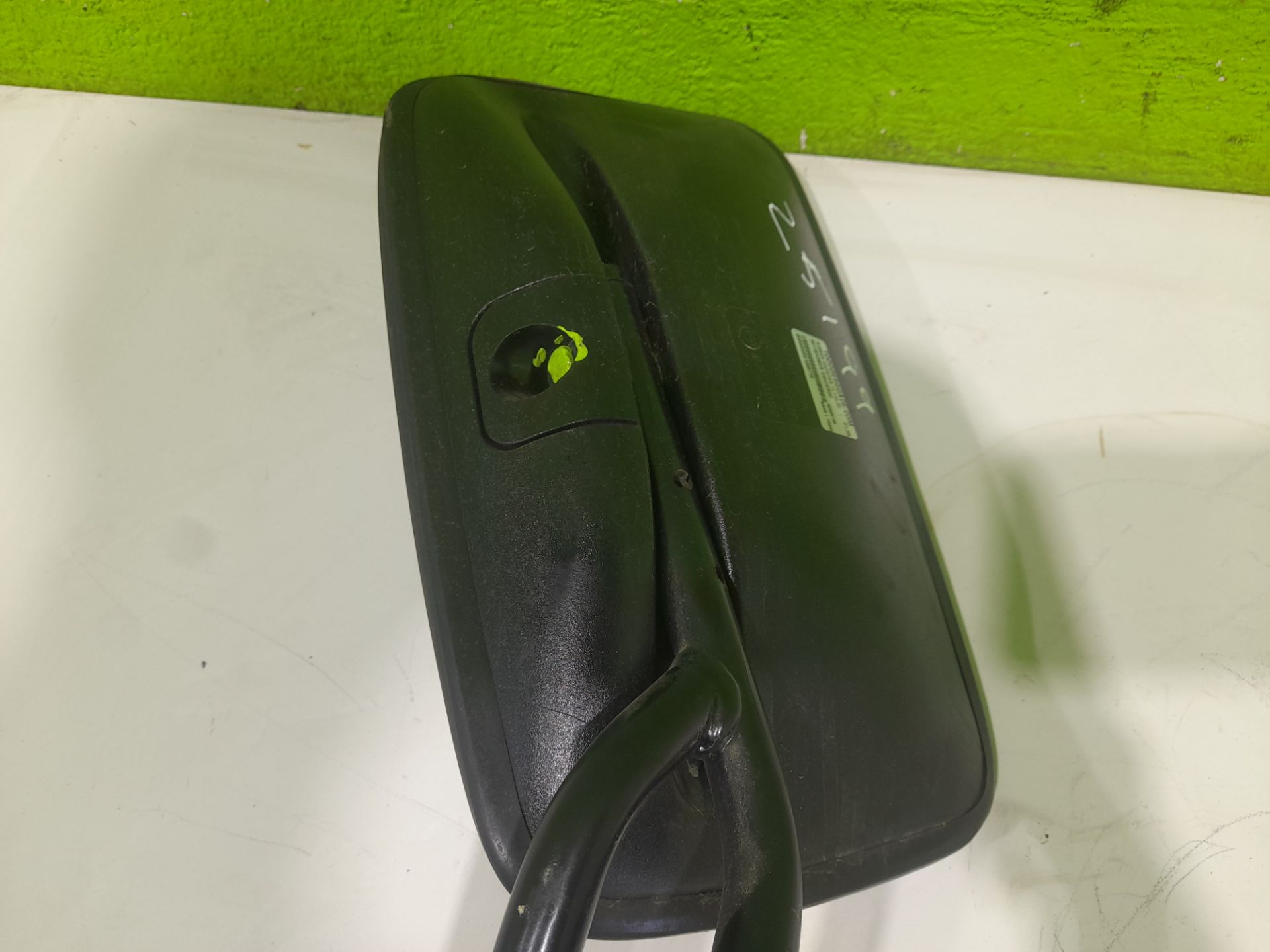 Retrovisor izquierdo nissan  no identificado