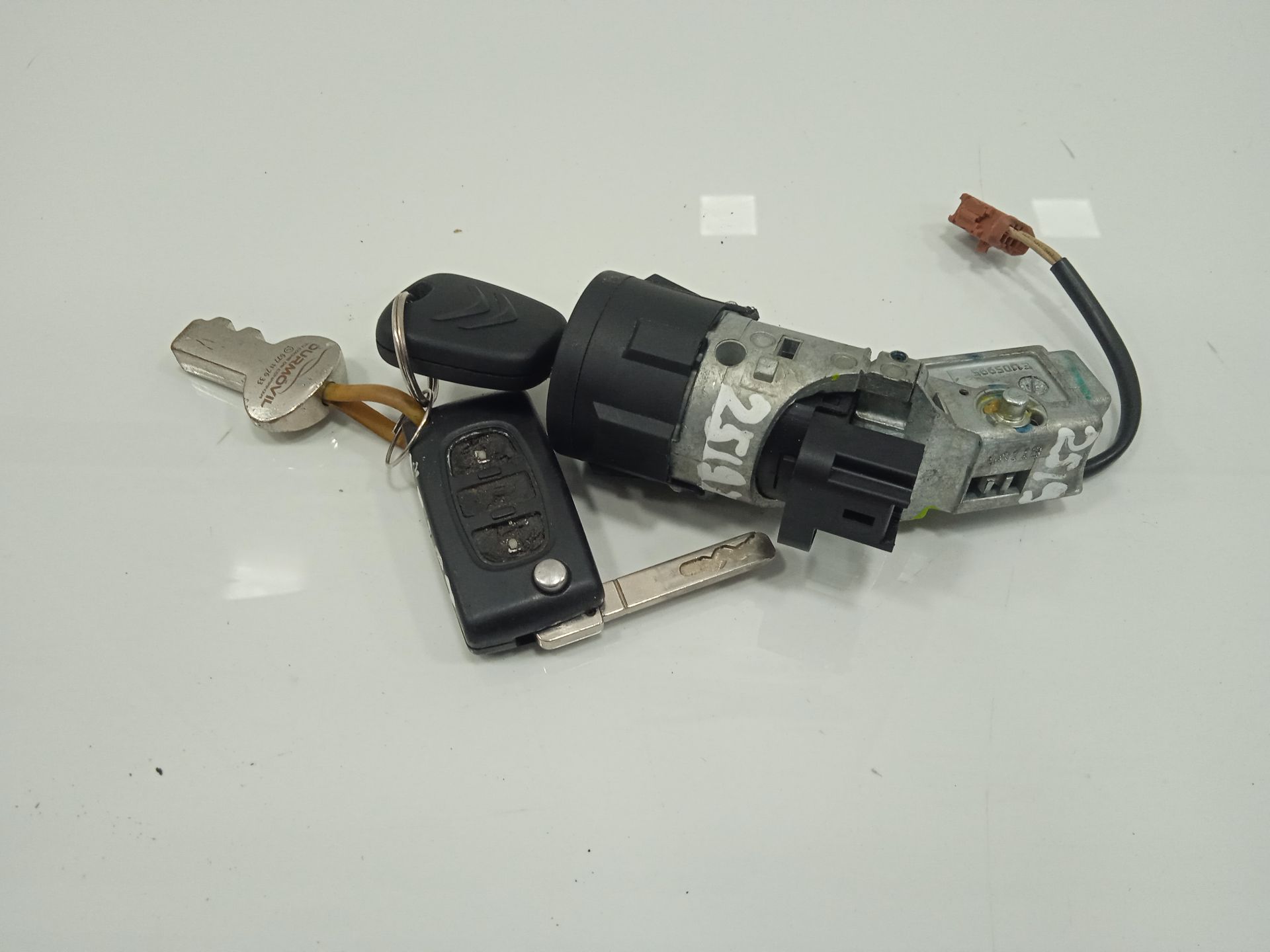 Antirrobo / llave contacto l1