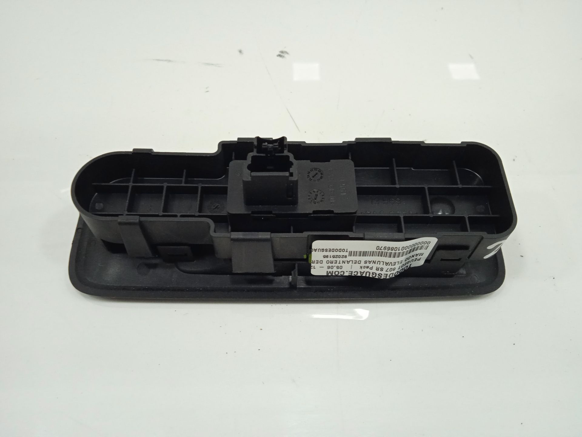 Mando elevalunas delantero derecho peugeot 807 sr pack