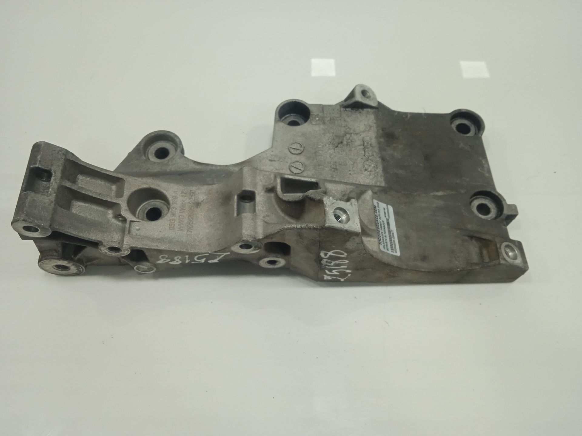 Soporte alternador volkswagen passat berlina (3c2) advance