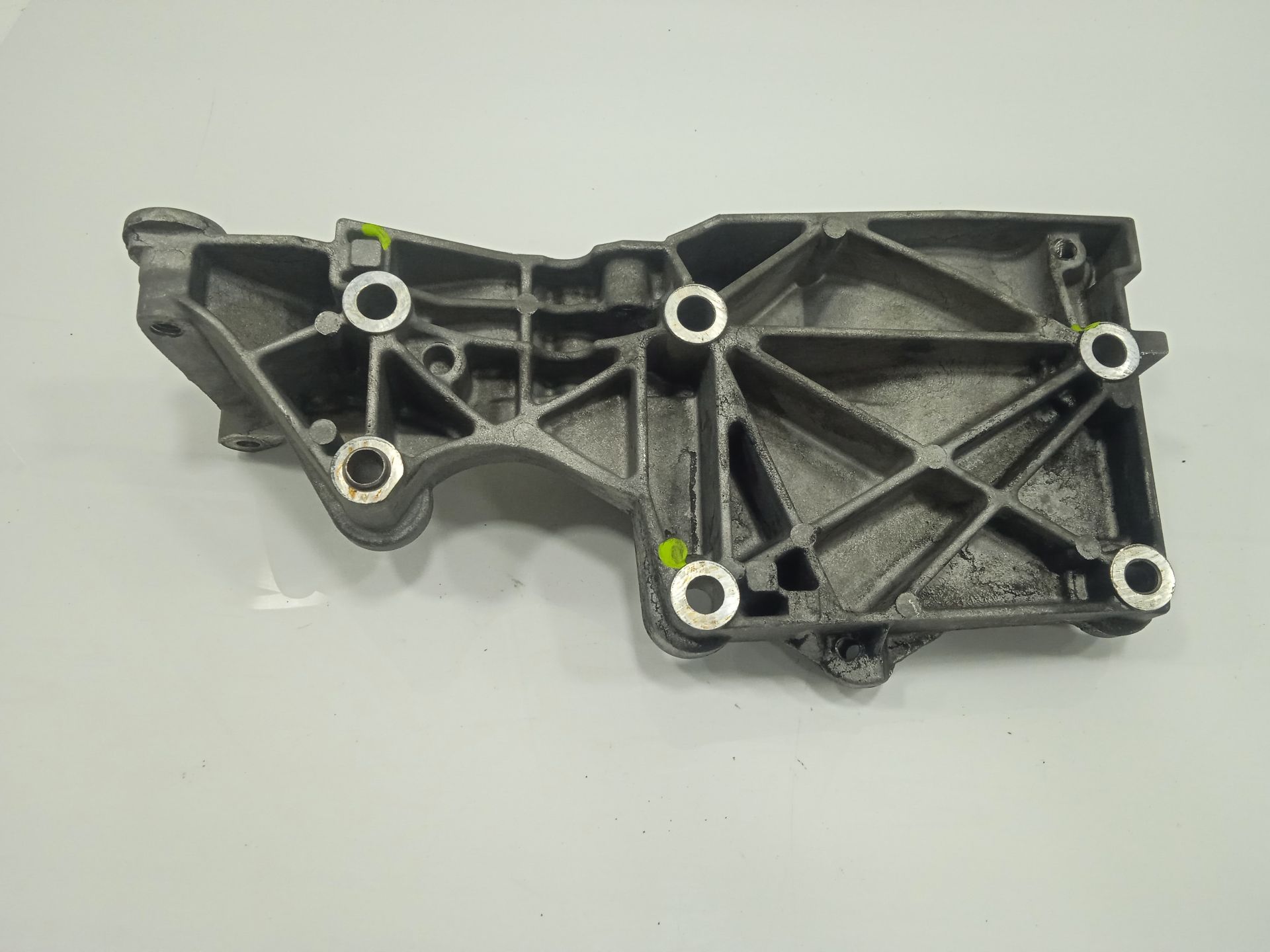 Soporte alternador volkswagen passat berlina (3c2) advance