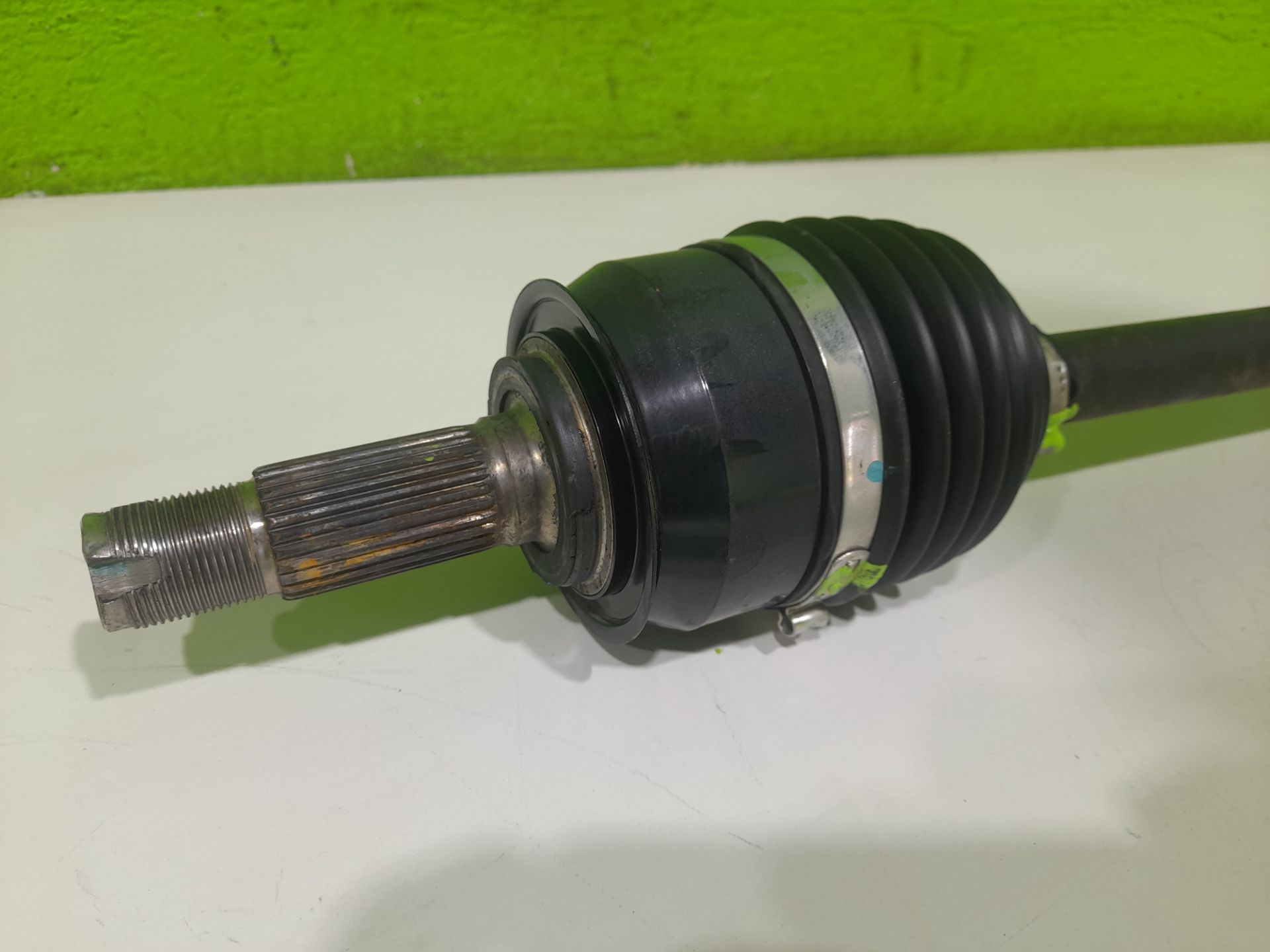 Transmision delantera izquierda ssangyong xlv premium 4x2