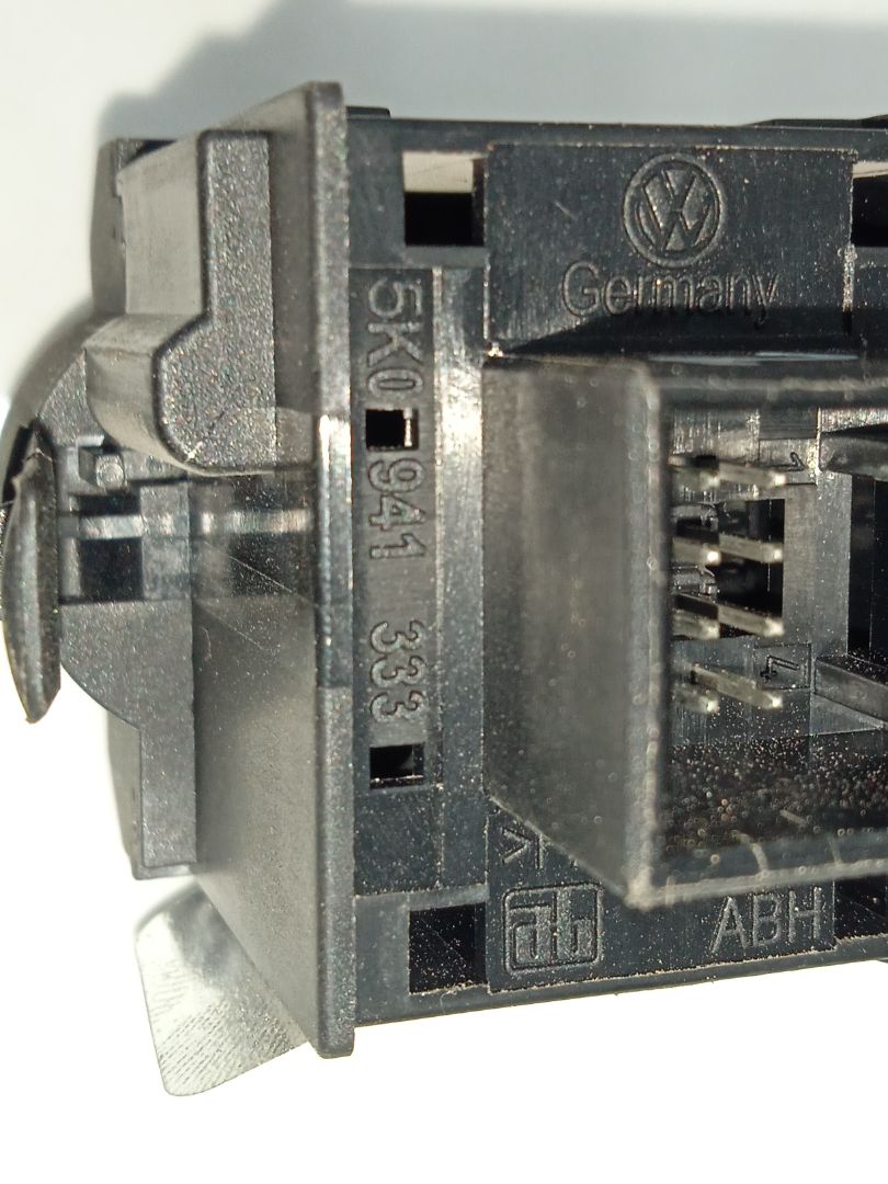 No identificado volkswagen golf vi (5k1)(10.2008) advance