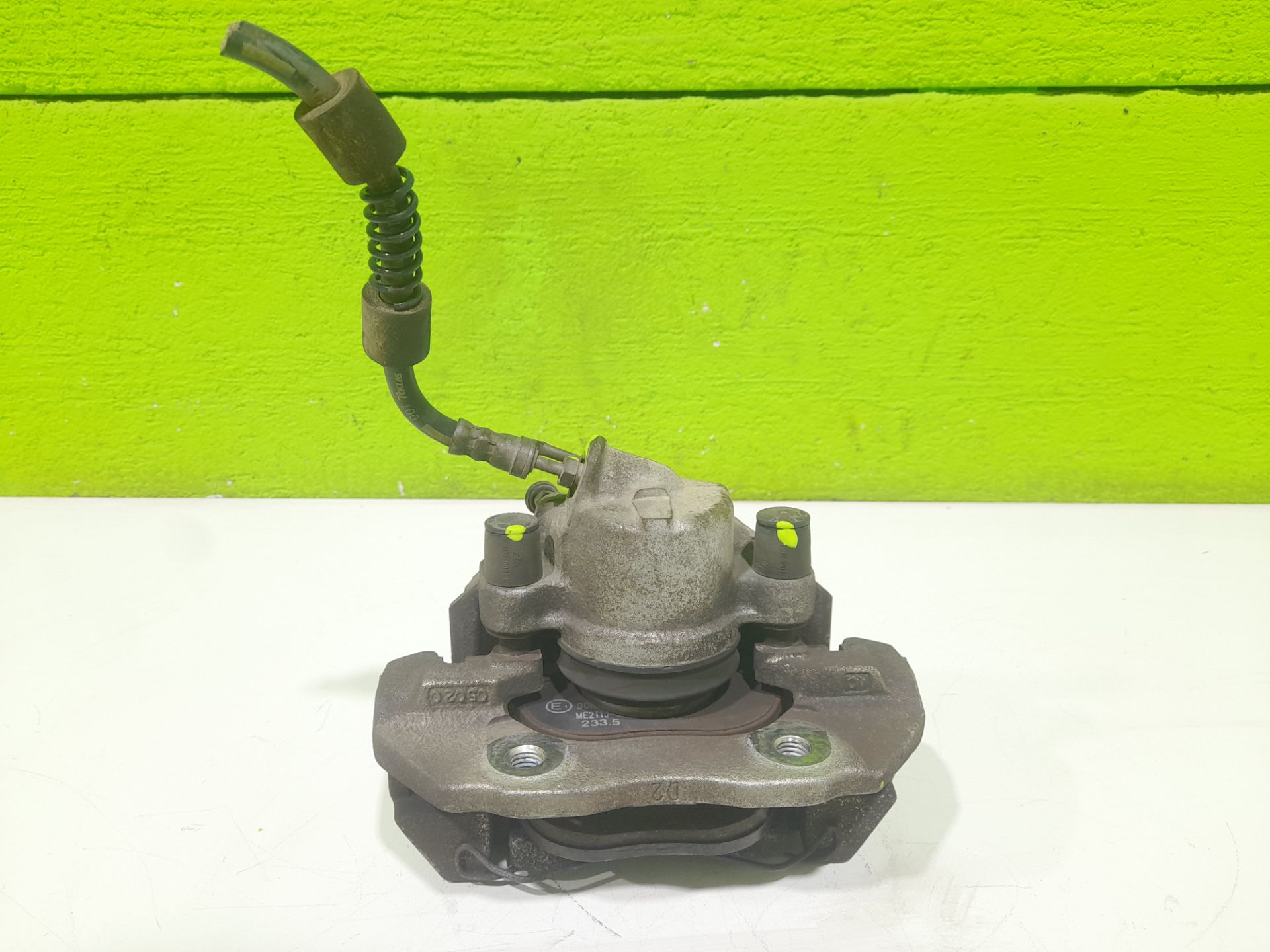 Pinza de freno delantera izquierda ford tourneo connect (tc7) kombi corta (2009)