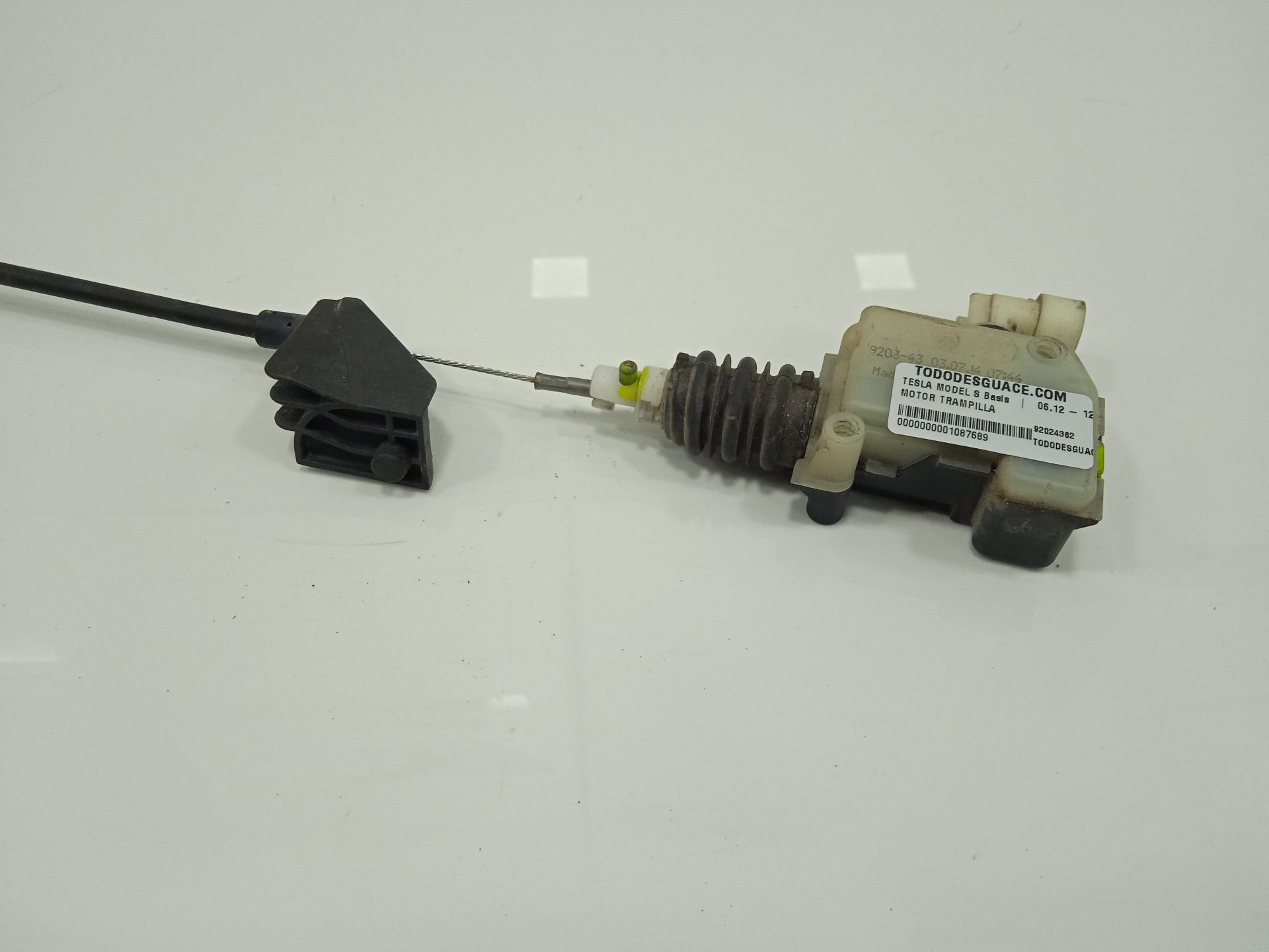 No identificado tesla model s basis
