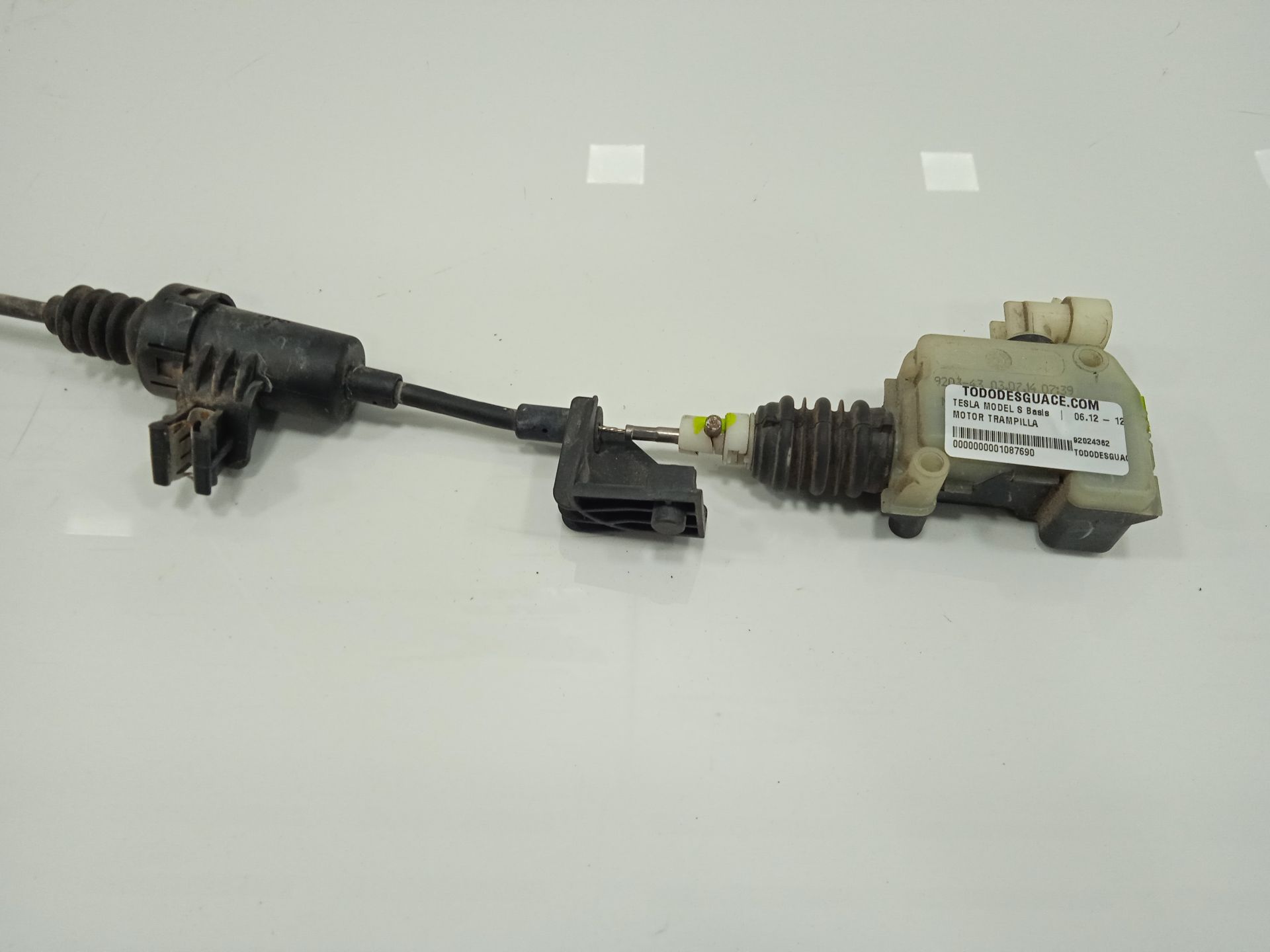 No identificado tesla model s basis