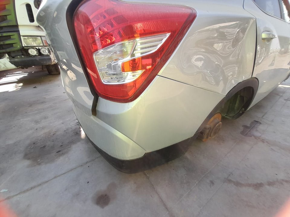 Paragolpes trasero ssangyong xlv premium 4x2