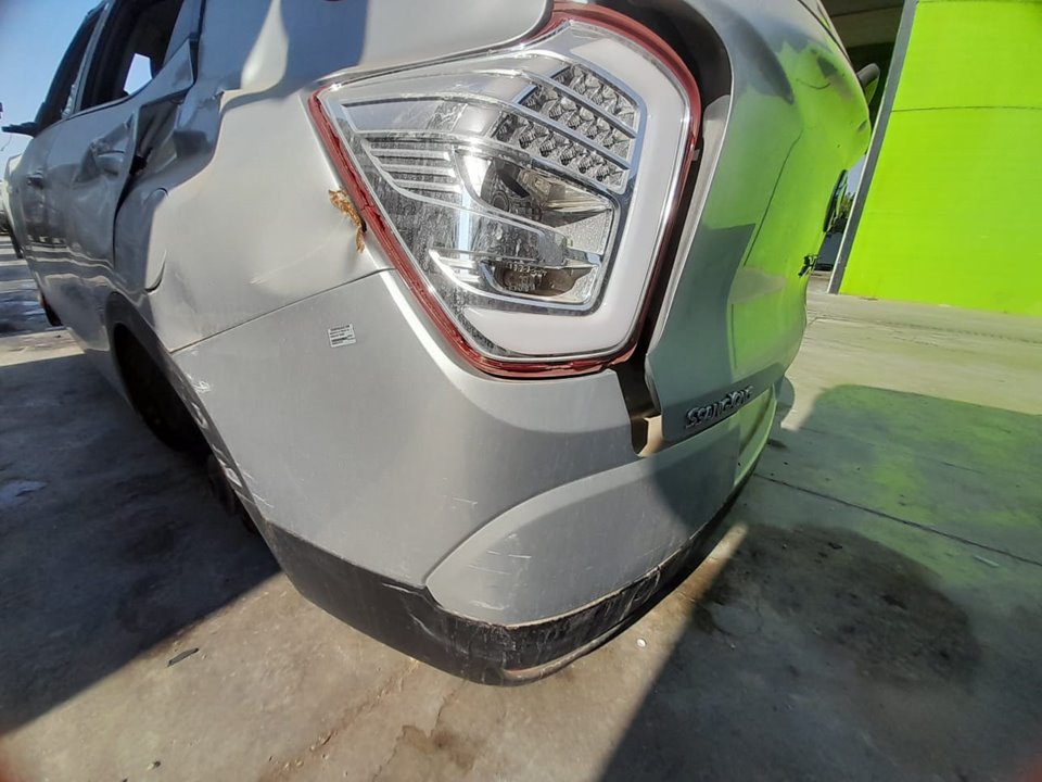 Paragolpes trasero ssangyong xlv premium 4x2