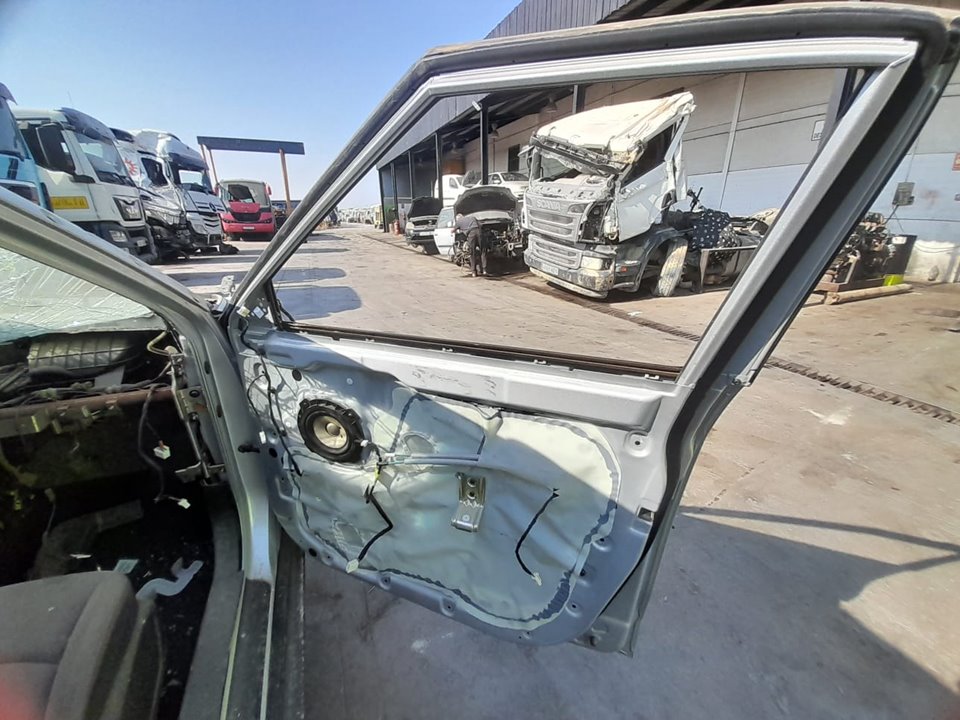 Puerta delantera derecha ssangyong xlv premium 4x2