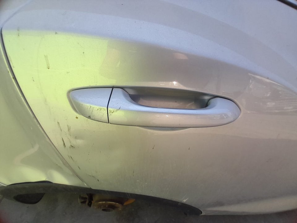 Puerta trasera derecha ssangyong xlv premium 4x2