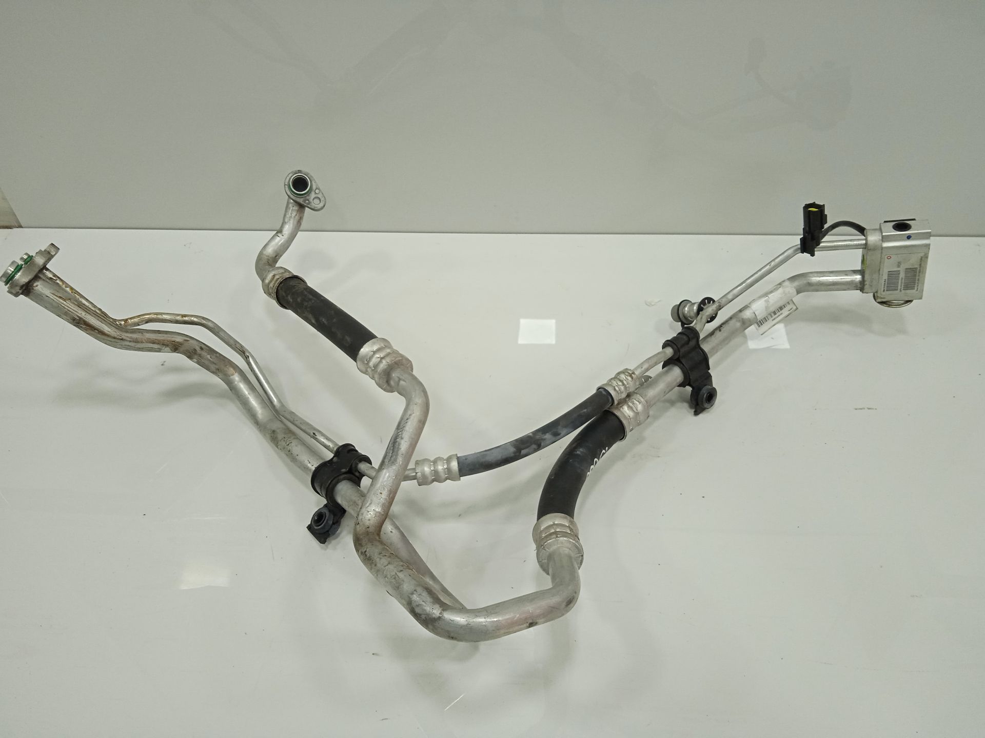 No identificado tesla model s basis