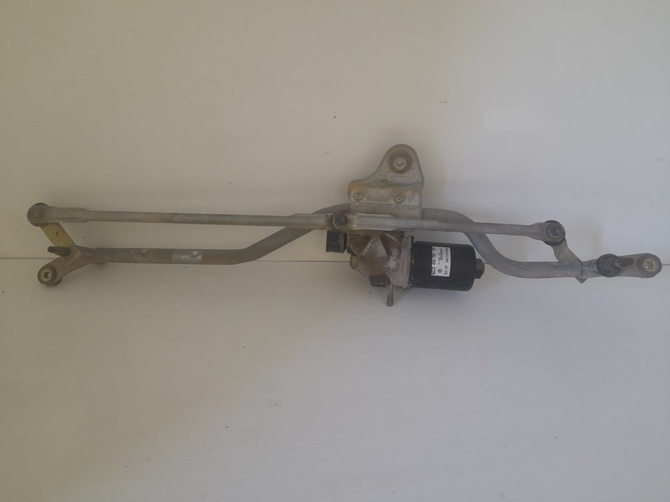Motor limpia delantero caja cerrada  techo medio ele