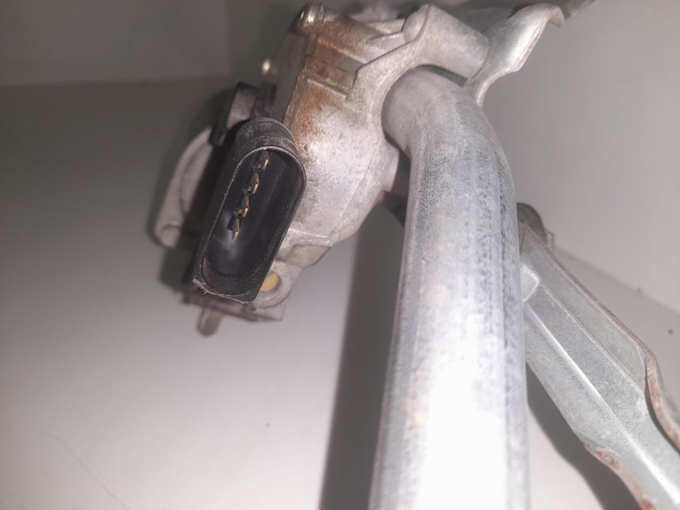 Motor limpia delantero caja cerrada  techo medio ele