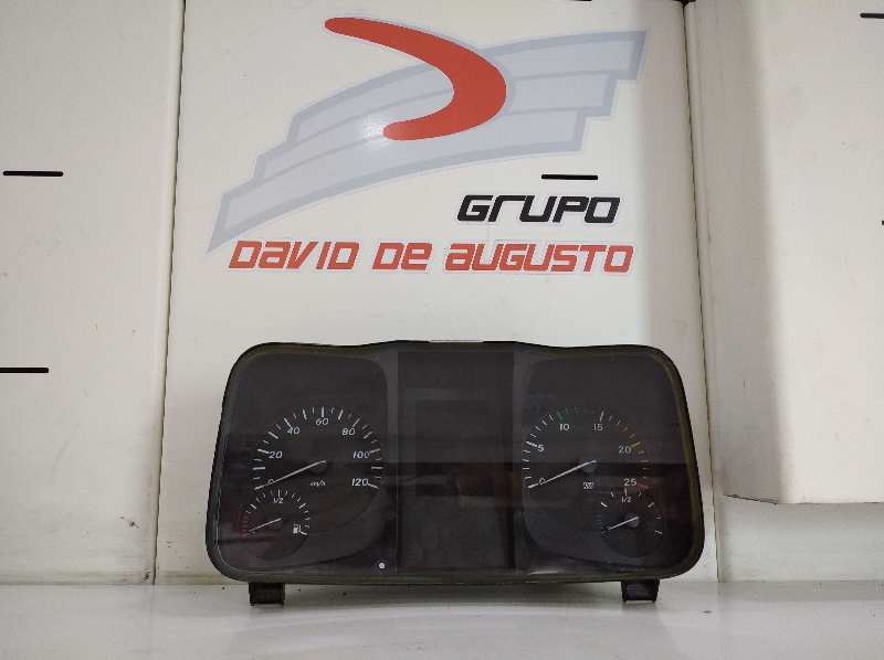 Cuadro instrumentos mercedes-benz  no identificado