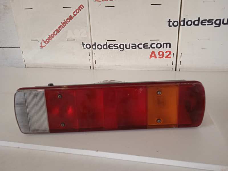 Piloto trasero derecho iveco stralis (asat)(2003) fg    at               4x2 lar