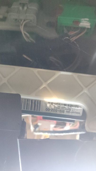 Caja reles / fusibles peugeot 407 sw premium