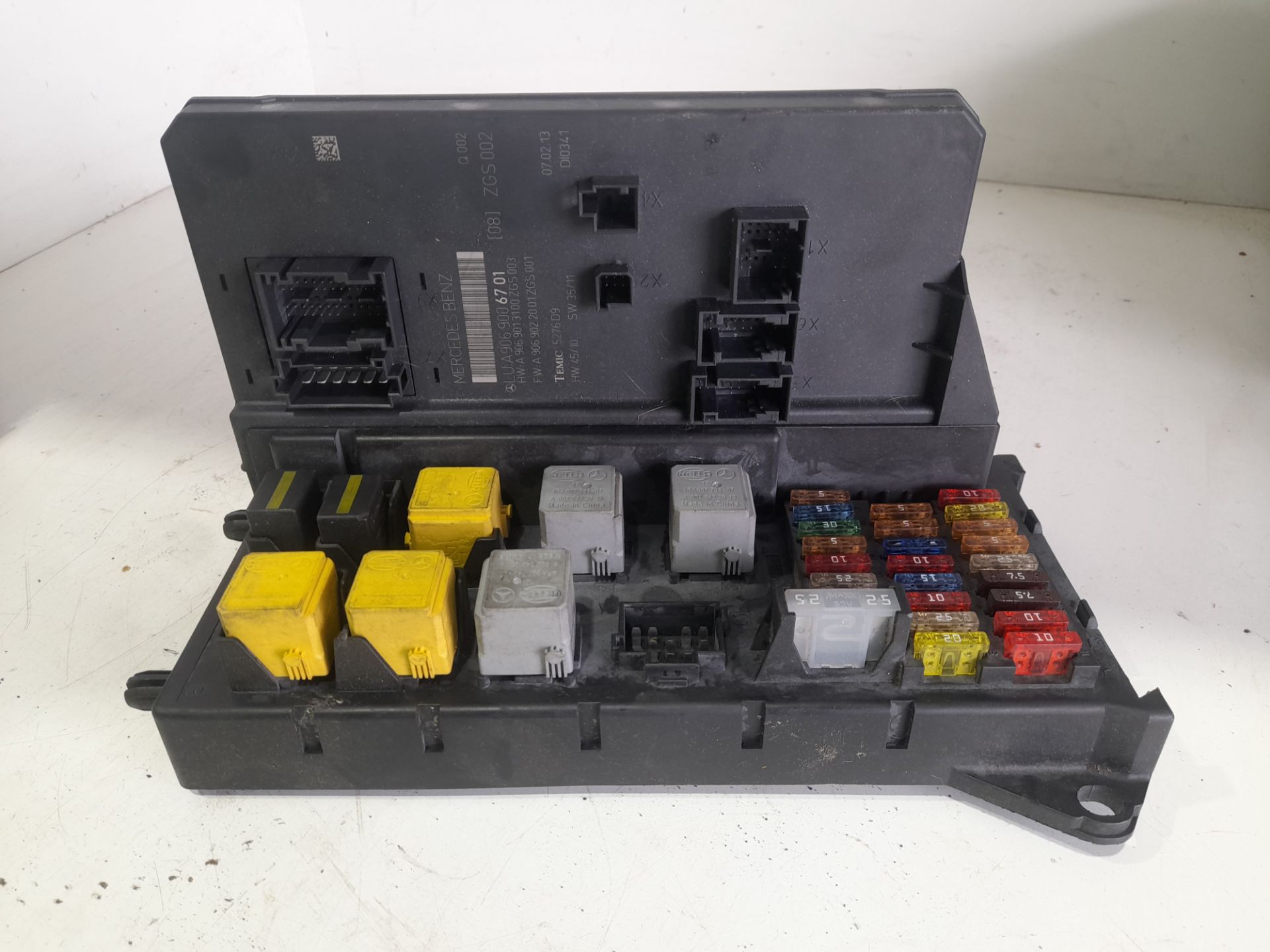 Caja reles / fusibles mercedes-benz sprinter ii james cook (906) 