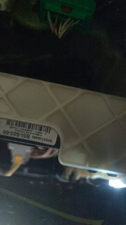 Caja reles / fusibles peugeot 407 st confort