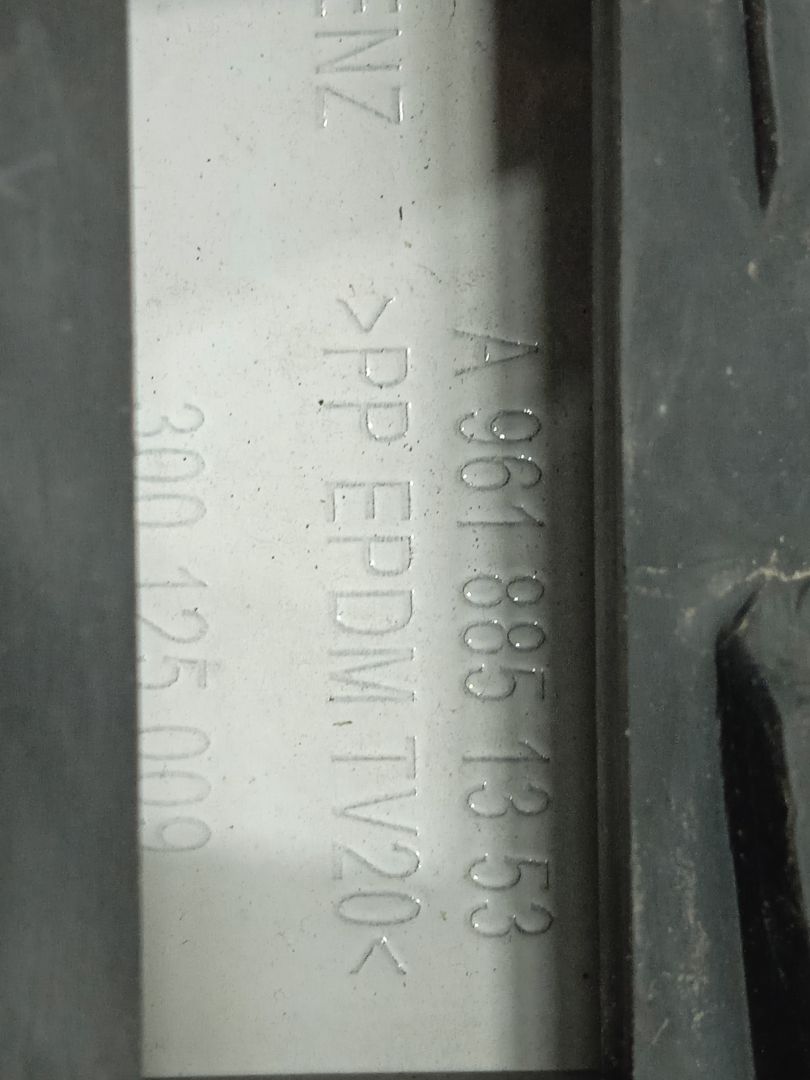 No identificado mercedes-benz actros 4 2-ejes bm 963 (2011) 18xx 4x2 sattelzugmaschine l b