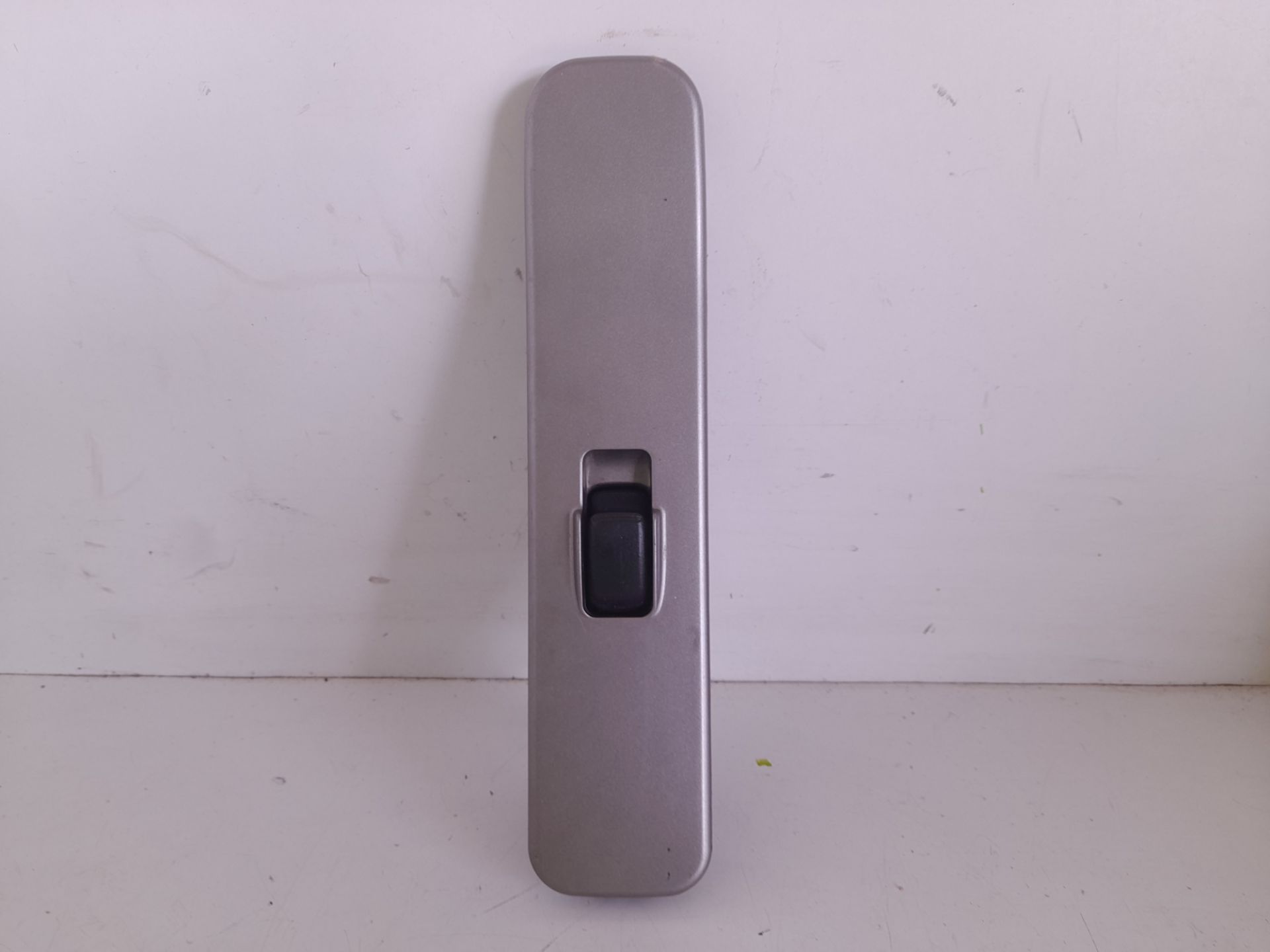 Mando elevalunas delantero derecho mitsubishi montero sport (k90) 2.5 tdi intense