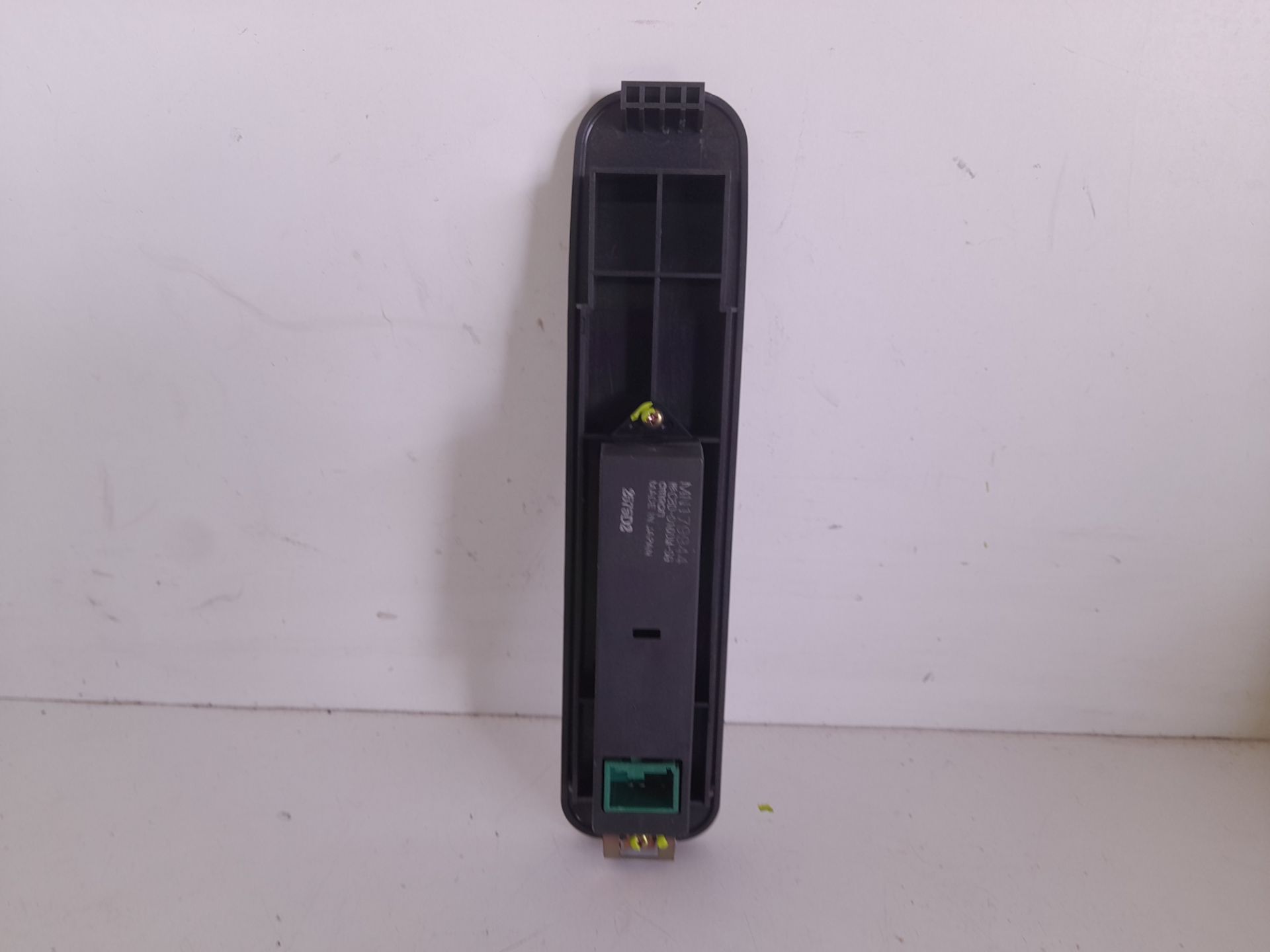 Mando elevalunas delantero derecho mitsubishi montero sport (k90) 2.5 tdi intense