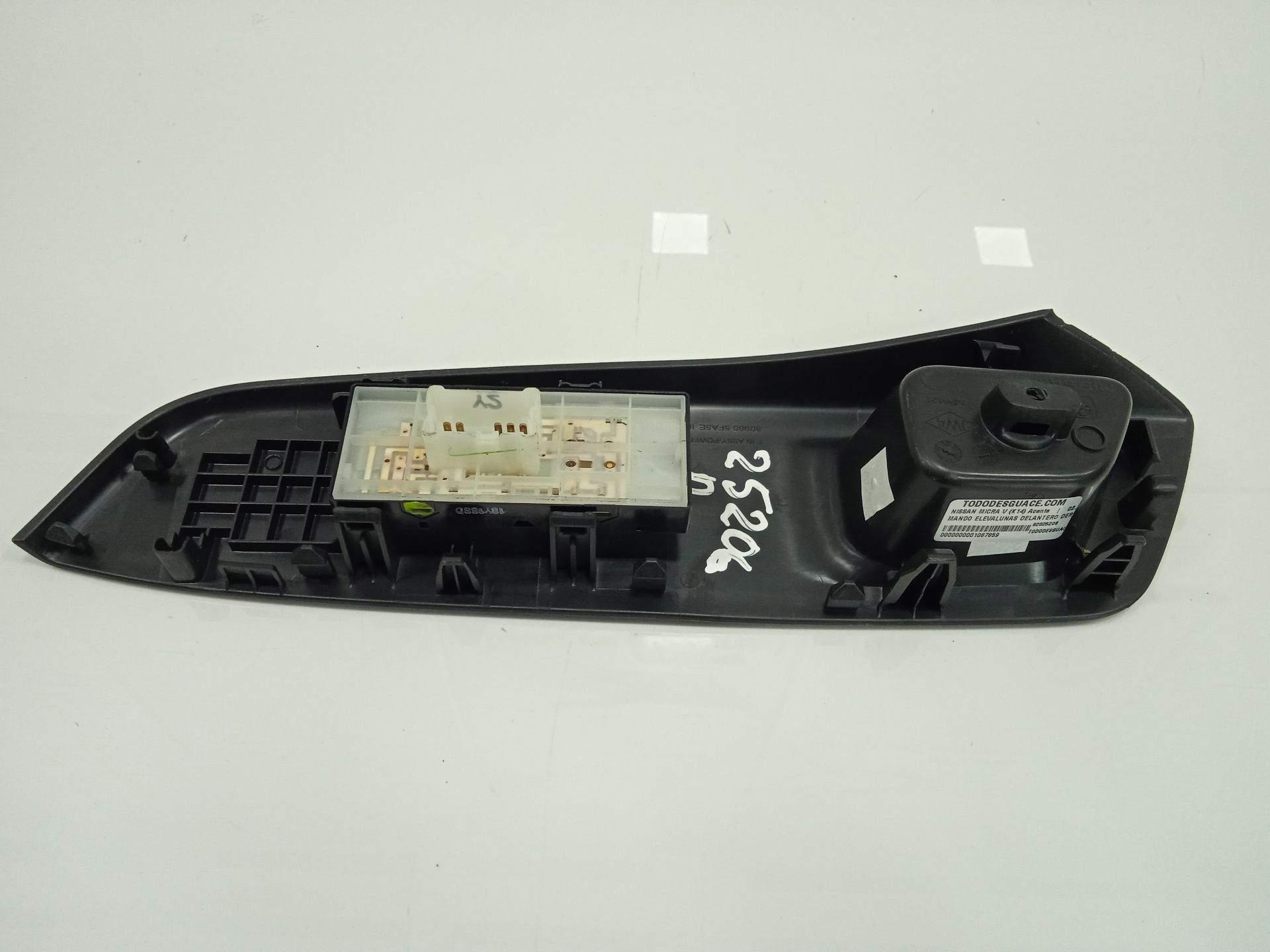 Mando elevalunas delantero derecho nissan micra (k14) acenta