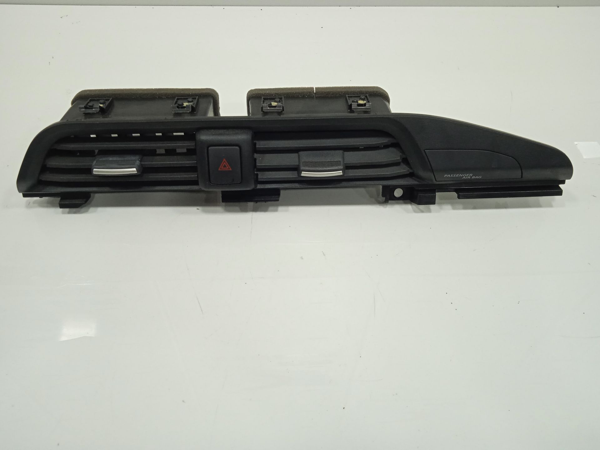 Aireador central nissan micra (k14) acenta