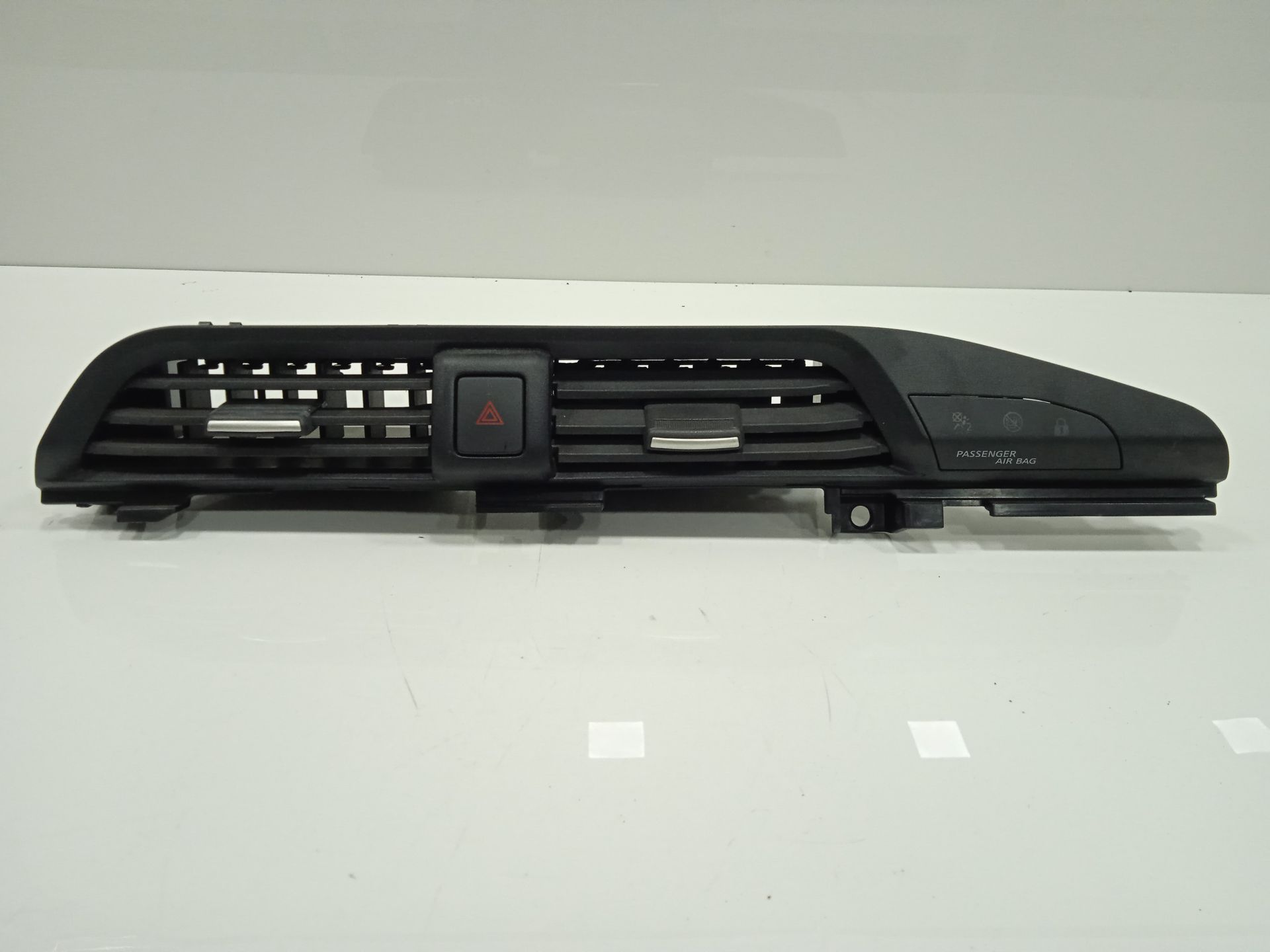Aireador central nissan micra (k14) acenta