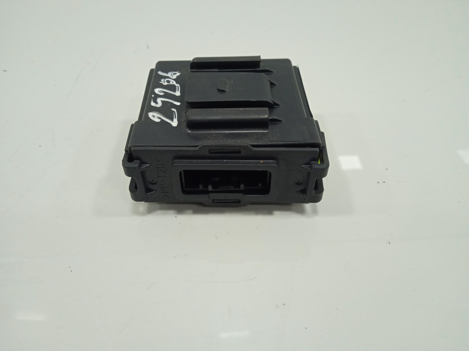 Modulo confort nissan micra (k14) acenta